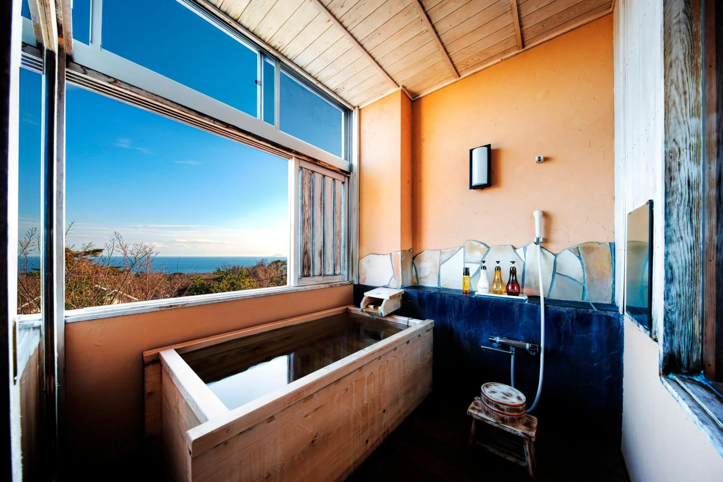 Hot Spring Bath in 伊豆高原の隠れ宿Syuhari守破離