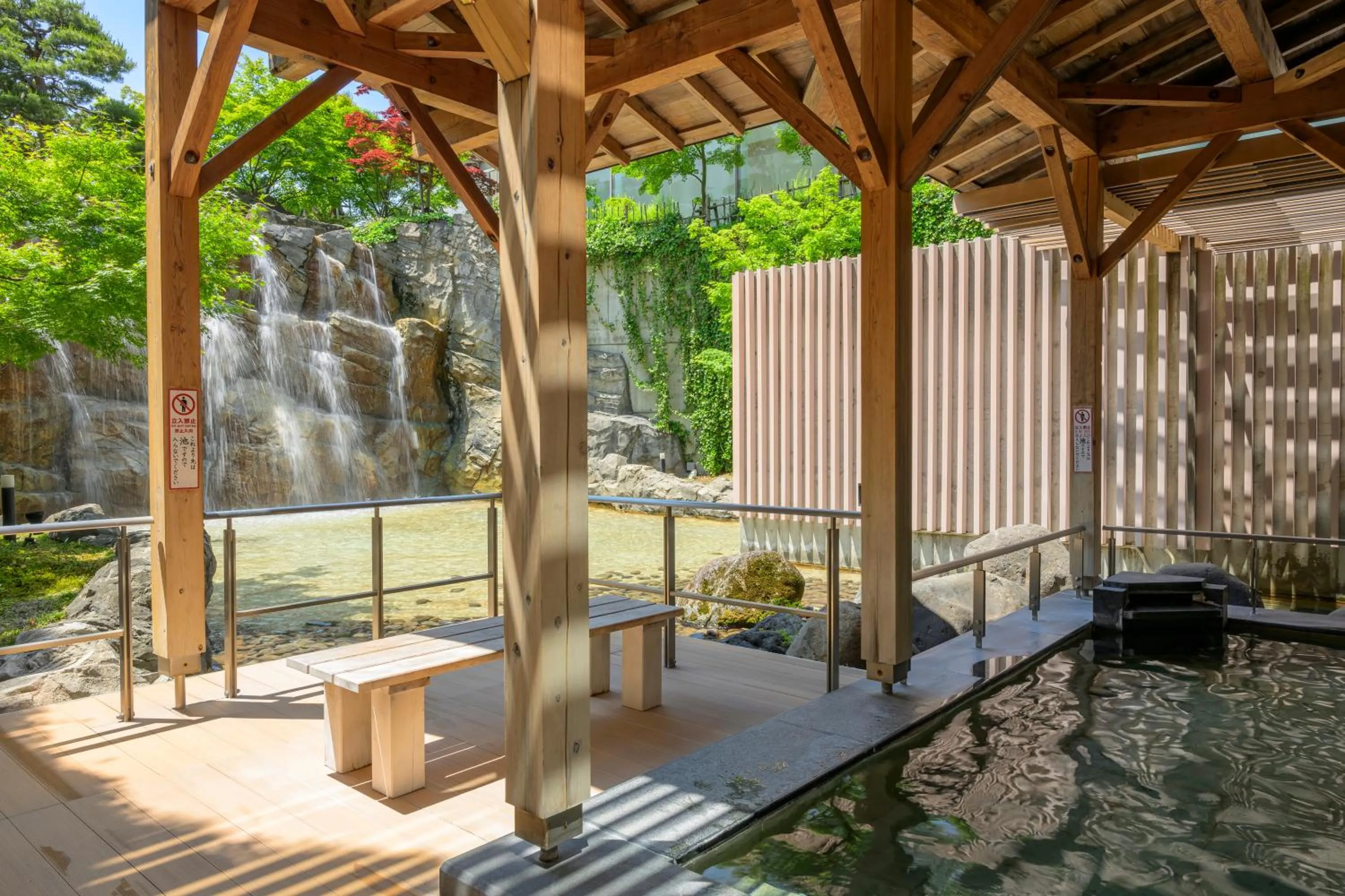 Open Air Bath in Tendo Hotel