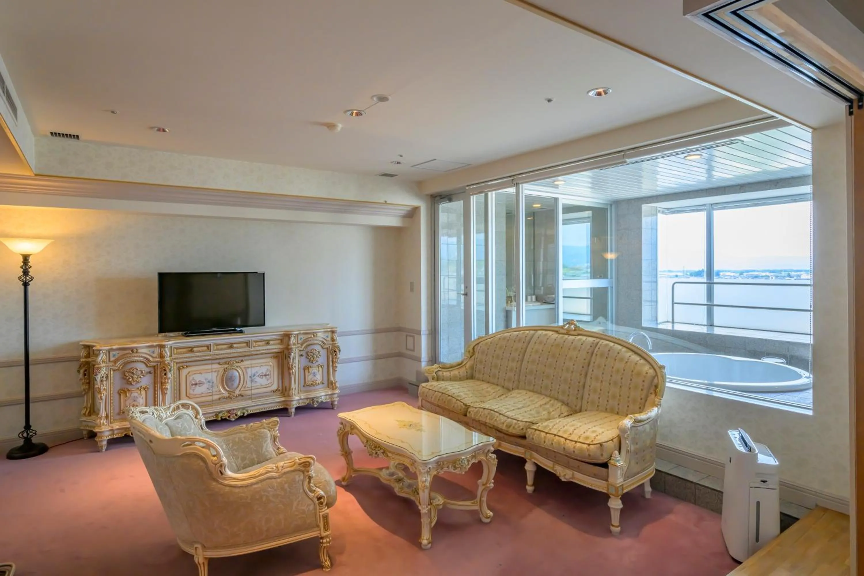 Photo of the whole room in Tendo Hotel