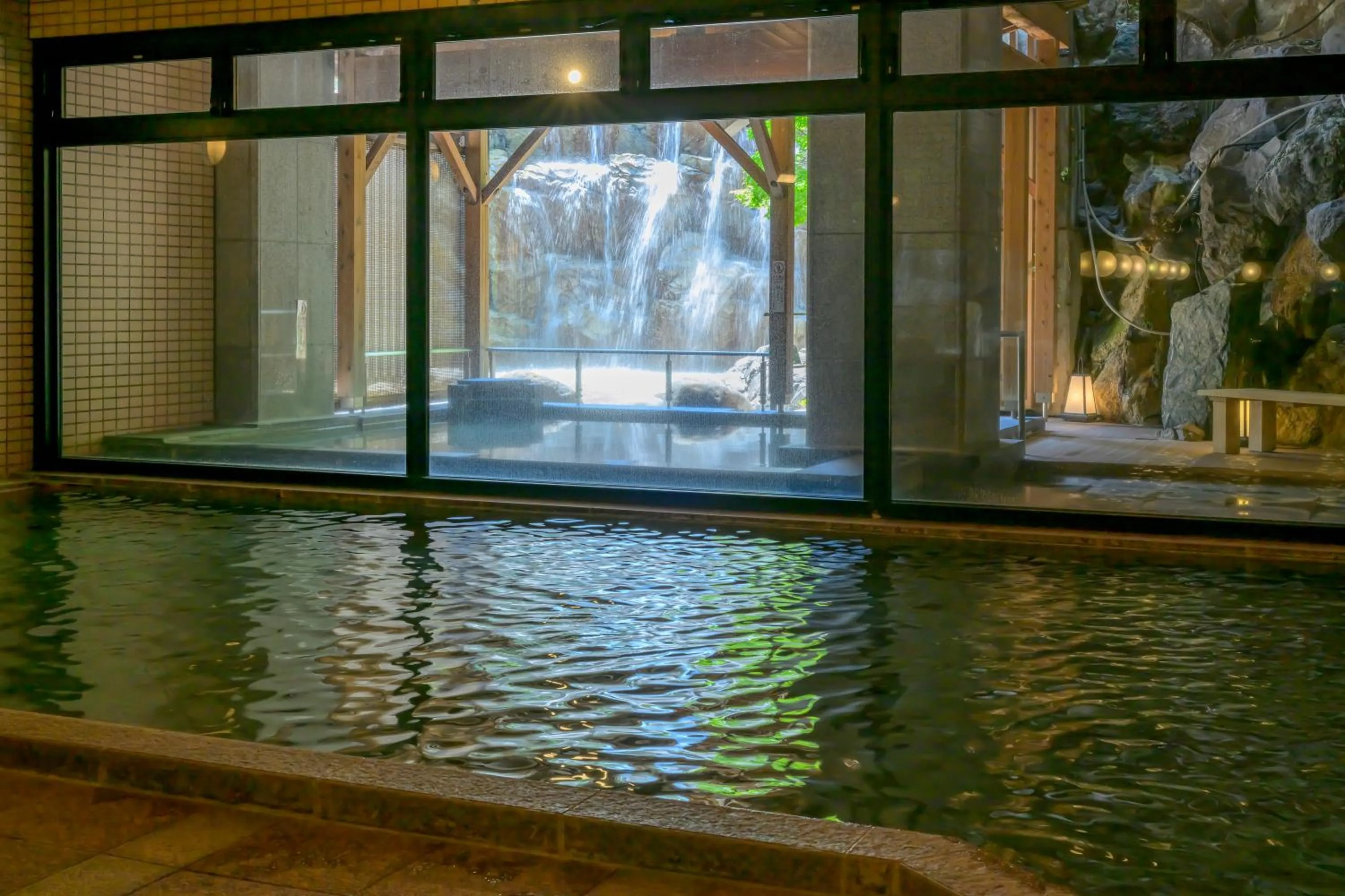Public Bath in Tendo Hotel