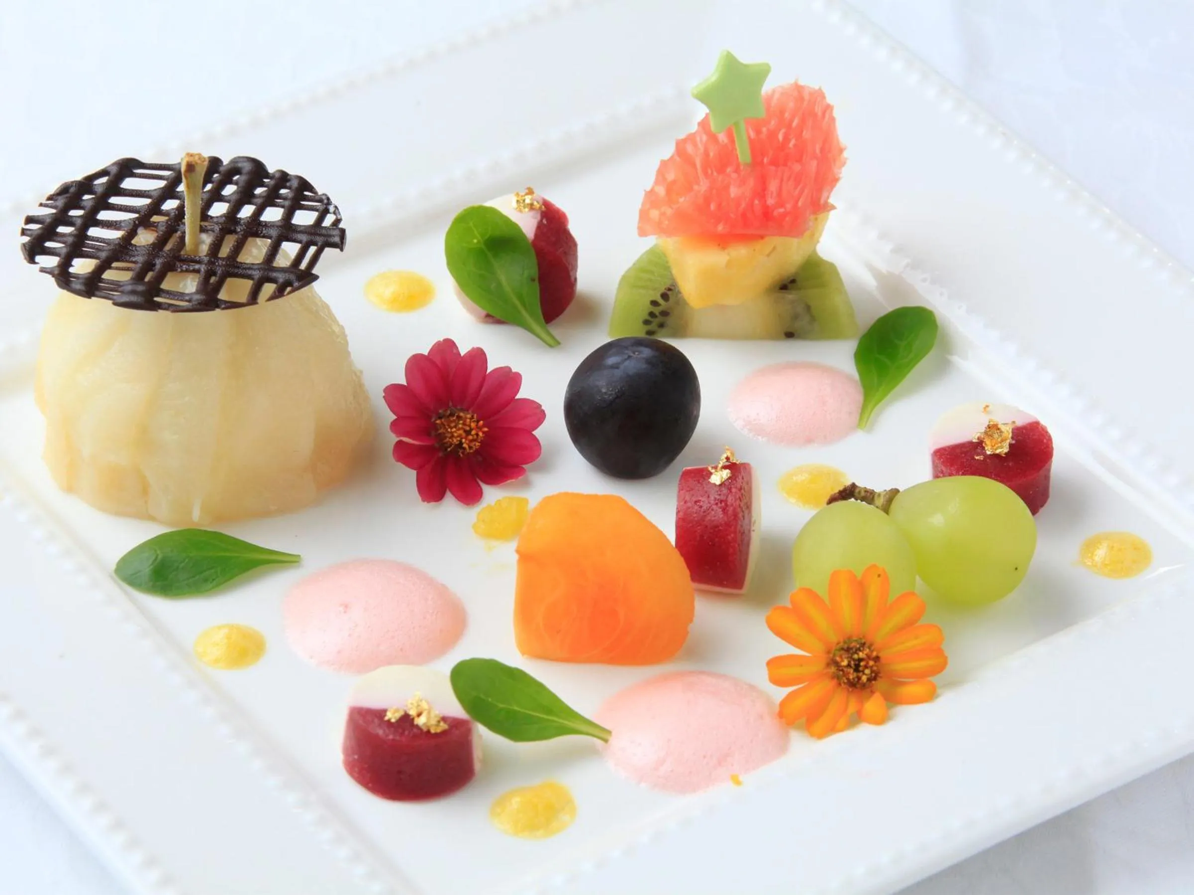 Food and drinks in Tendo Hotel