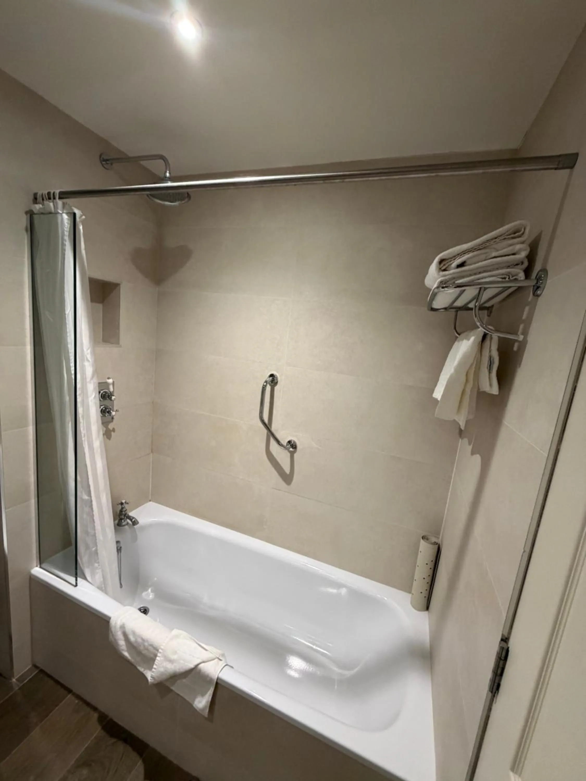 Bath in West Cork Hotel