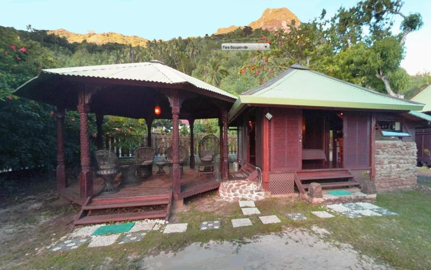 Facade/entrance in Robinson's Cove Villas