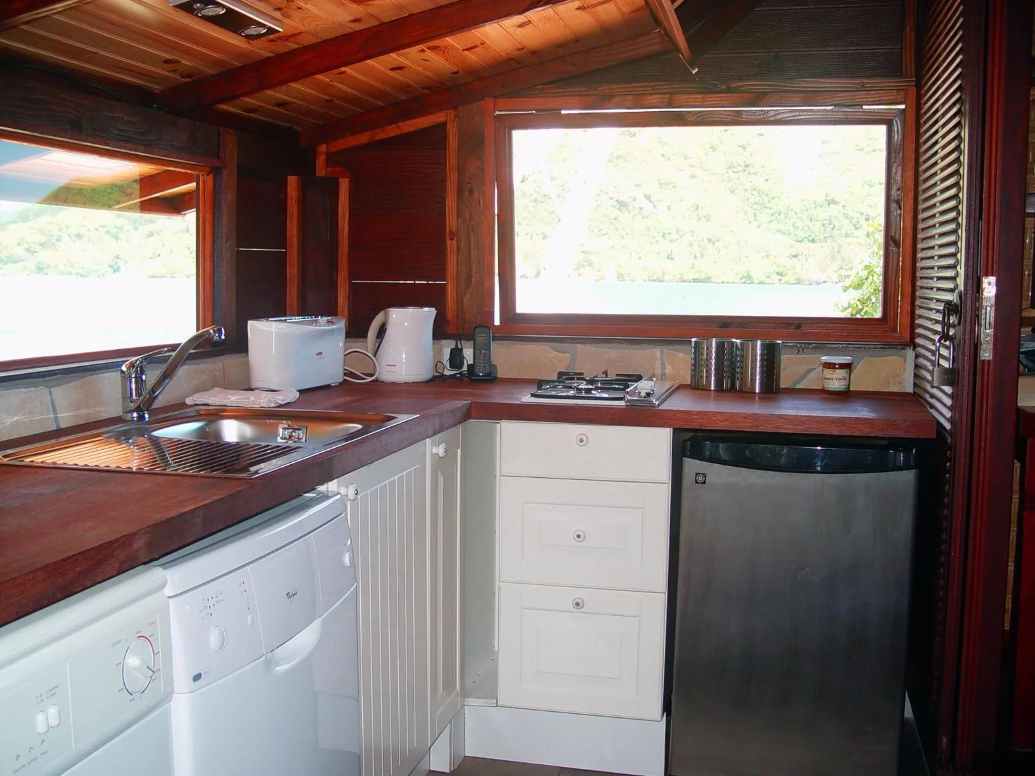 Kitchen or kitchenette in Robinson's Cove Villas