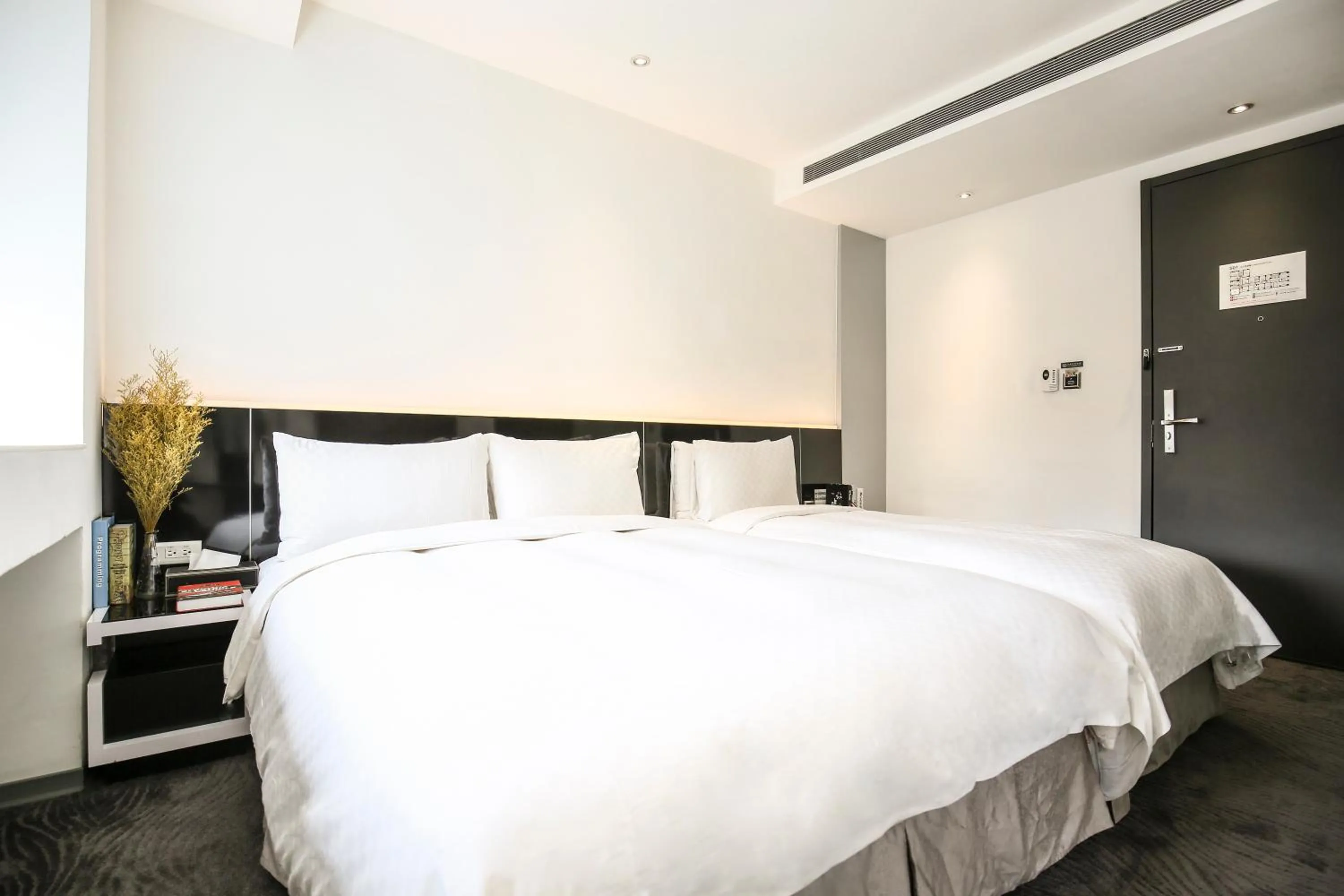 Bed in CityInn Hotel Plus - Taichung Station Branch