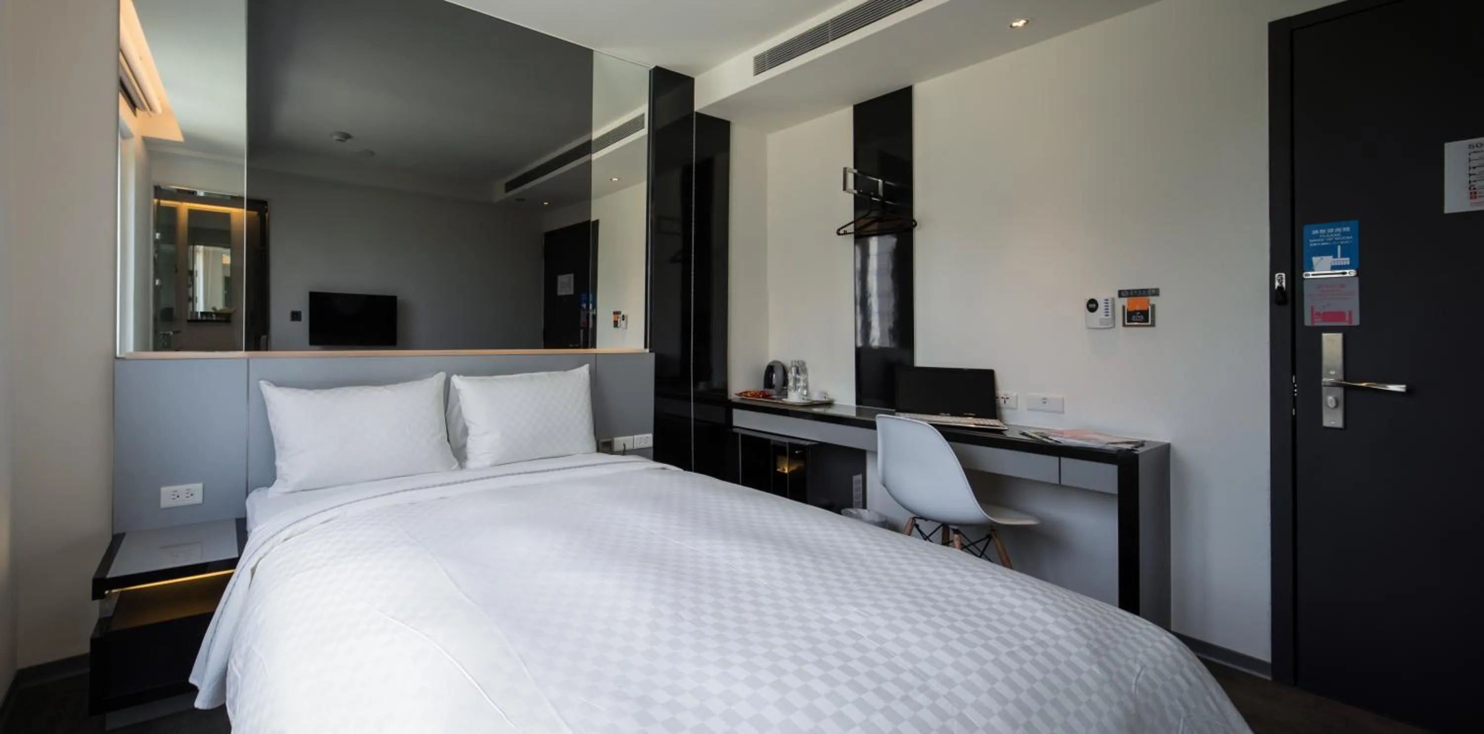 Photo of the whole room, Bed in CityInn Hotel Plus - Taichung Station Branch