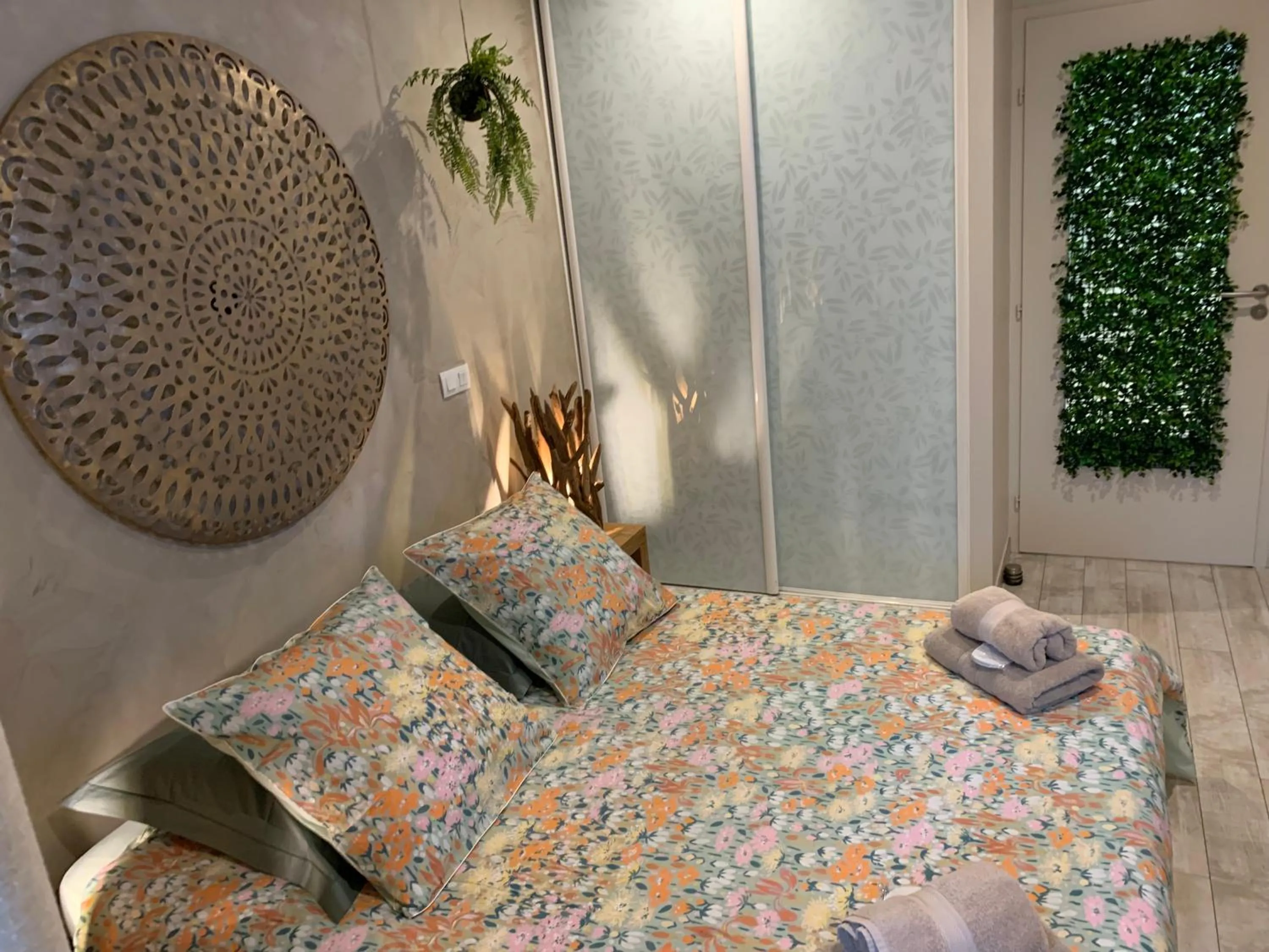 Bed in Le Paon Bleu Annecy Poisy