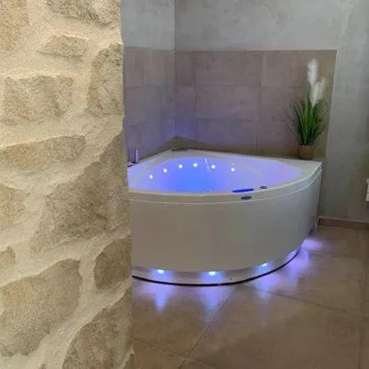 Bathroom in Le Paon Bleu Annecy Poisy