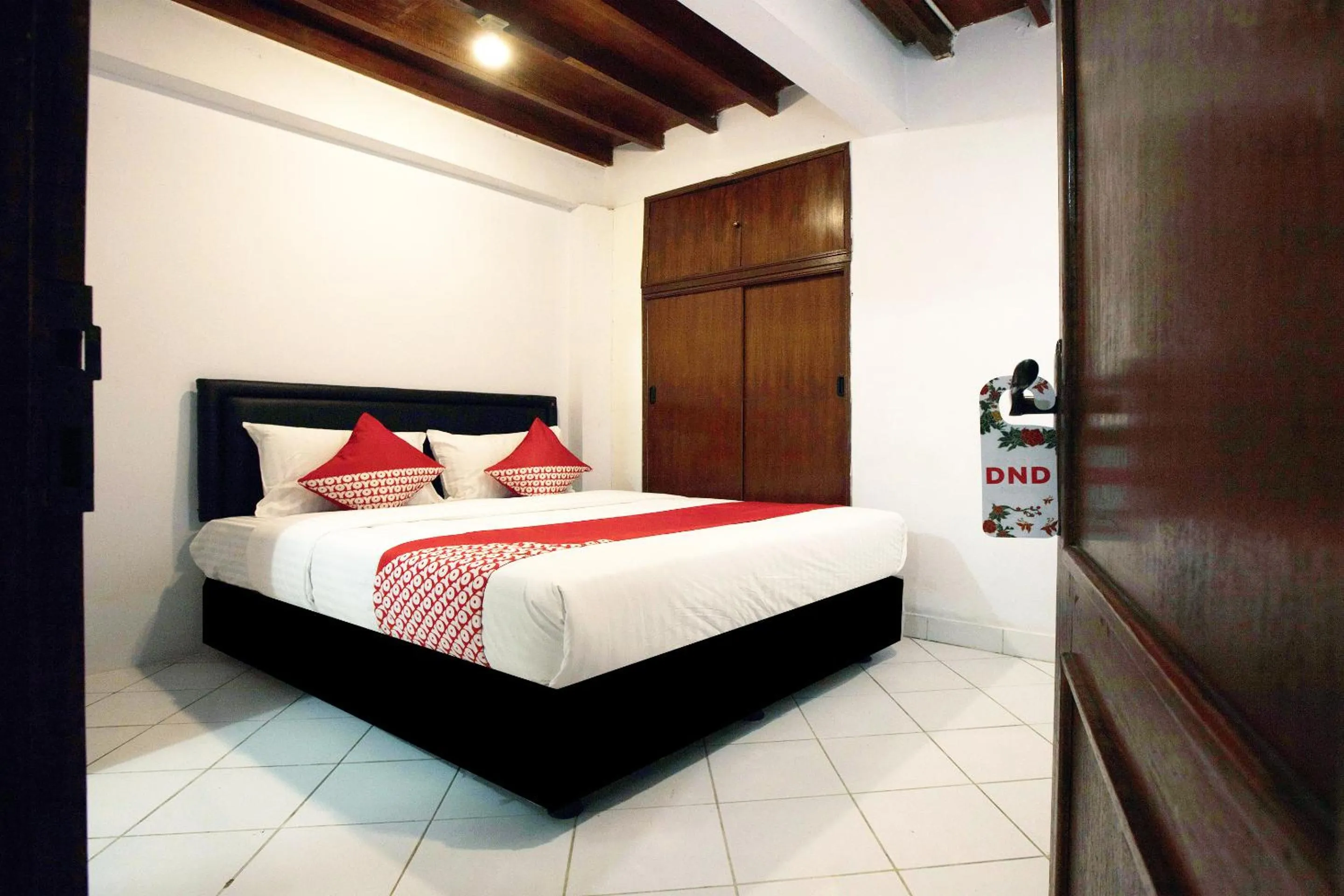 Bedroom in OYO 146 Menteng Residence