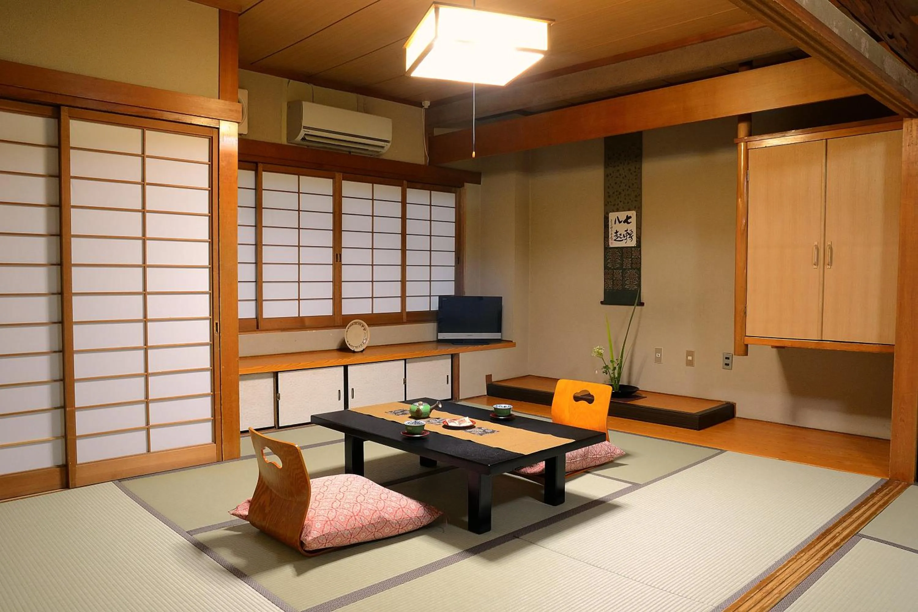 Living room in Ryokan Kousen