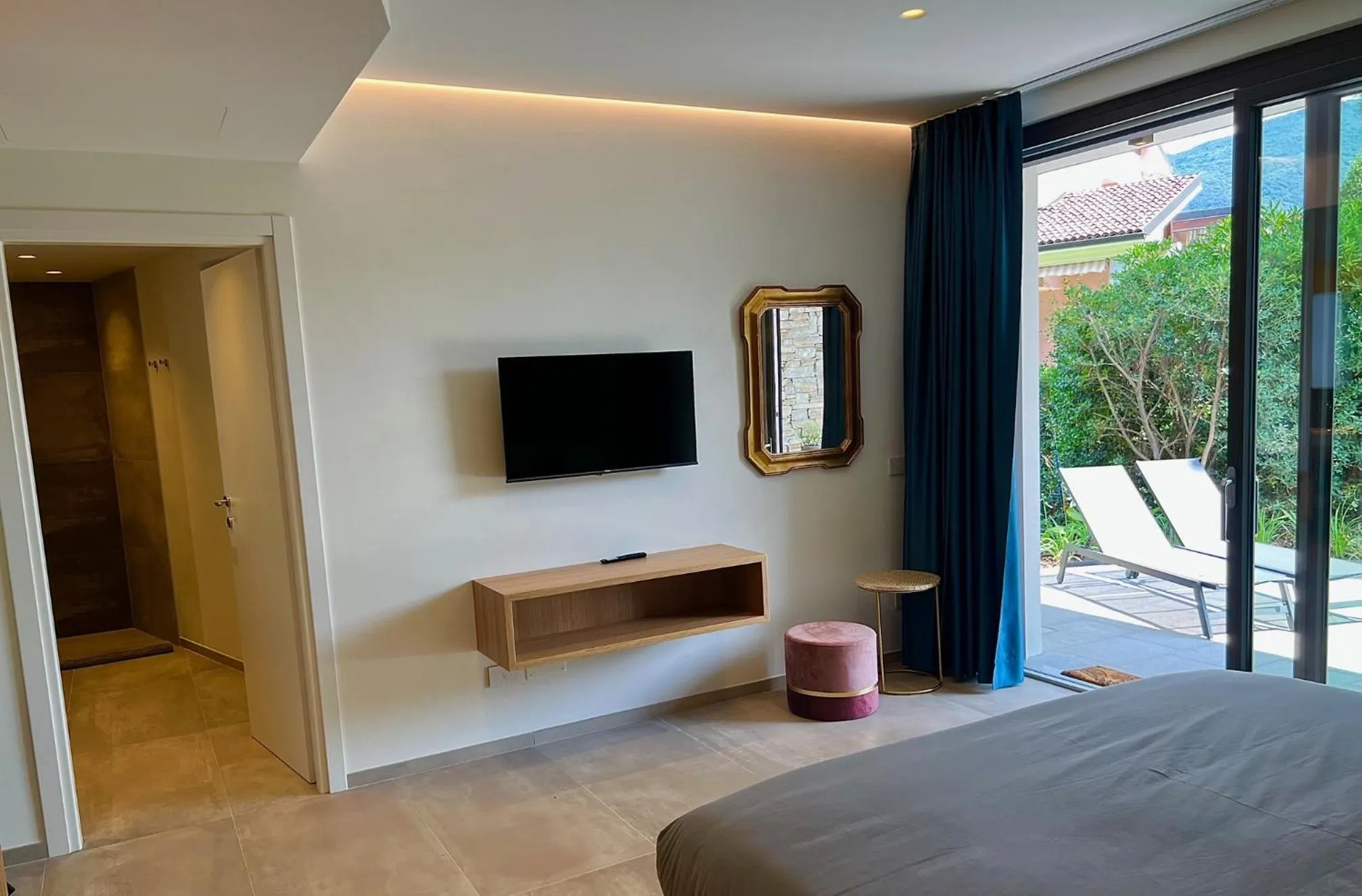 Bed in Villa Costantina with heated POOL