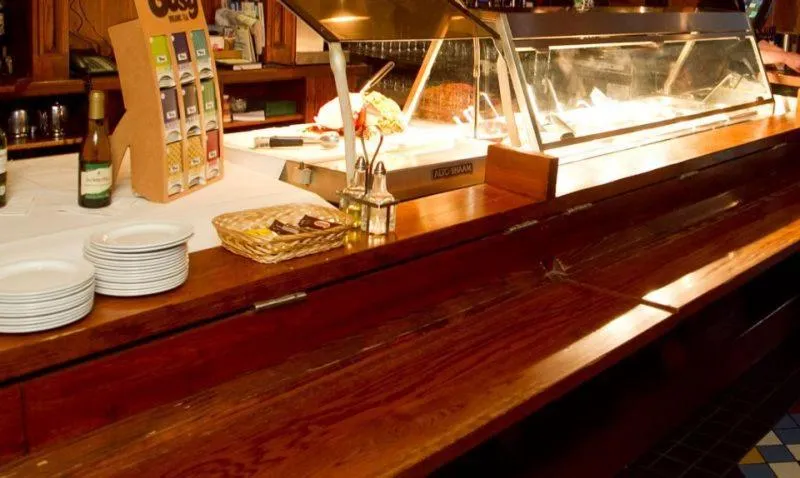 Food in Lynhams Hotel