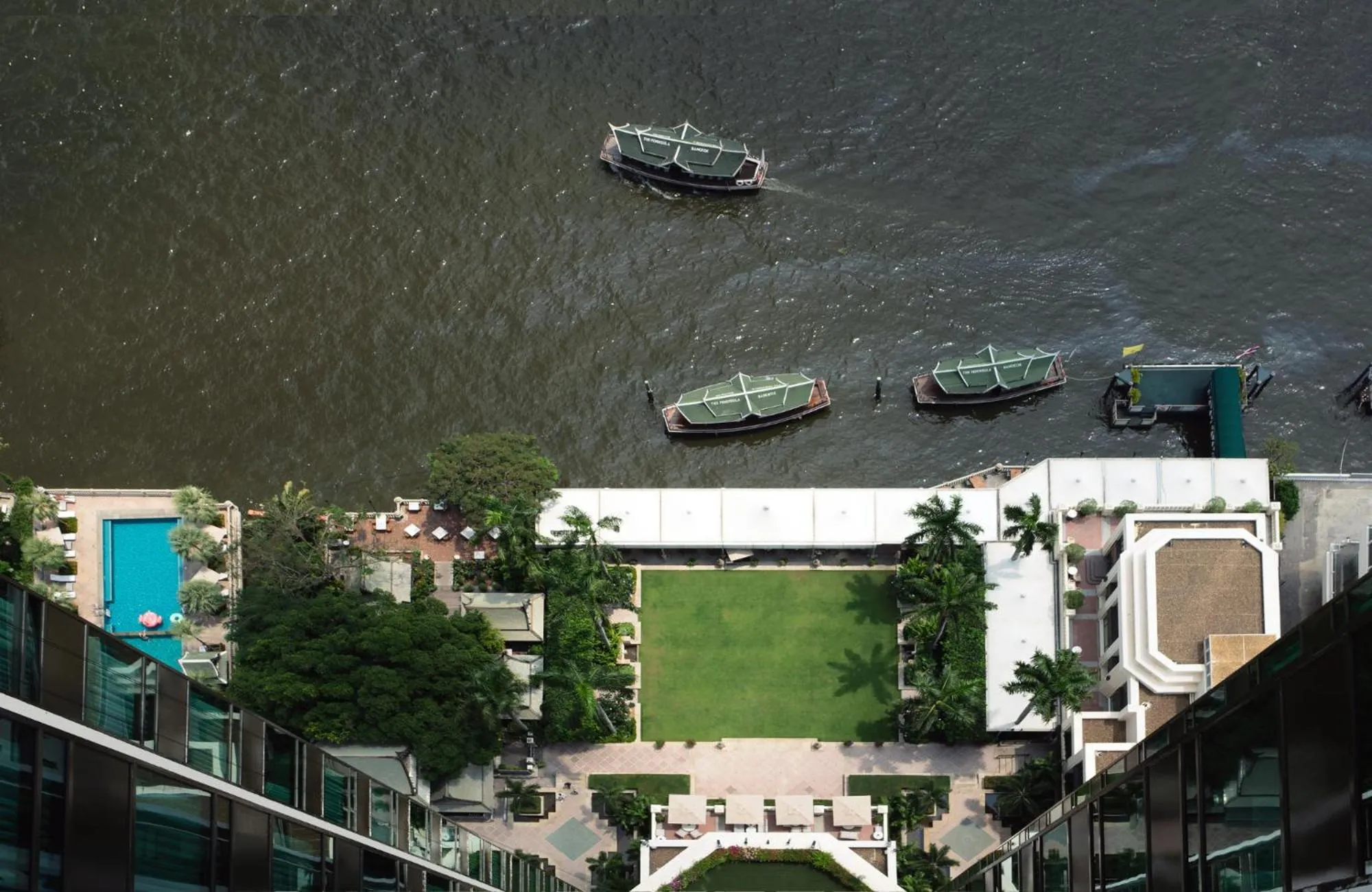 Property building in The Peninsula Bangkok