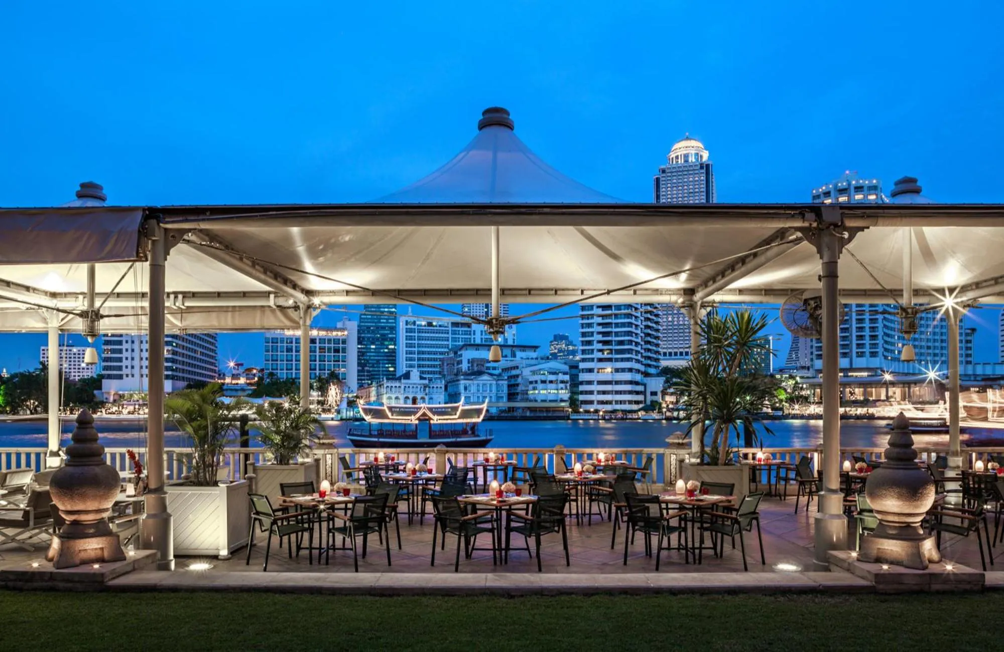 Restaurant/places to eat in The Peninsula Bangkok