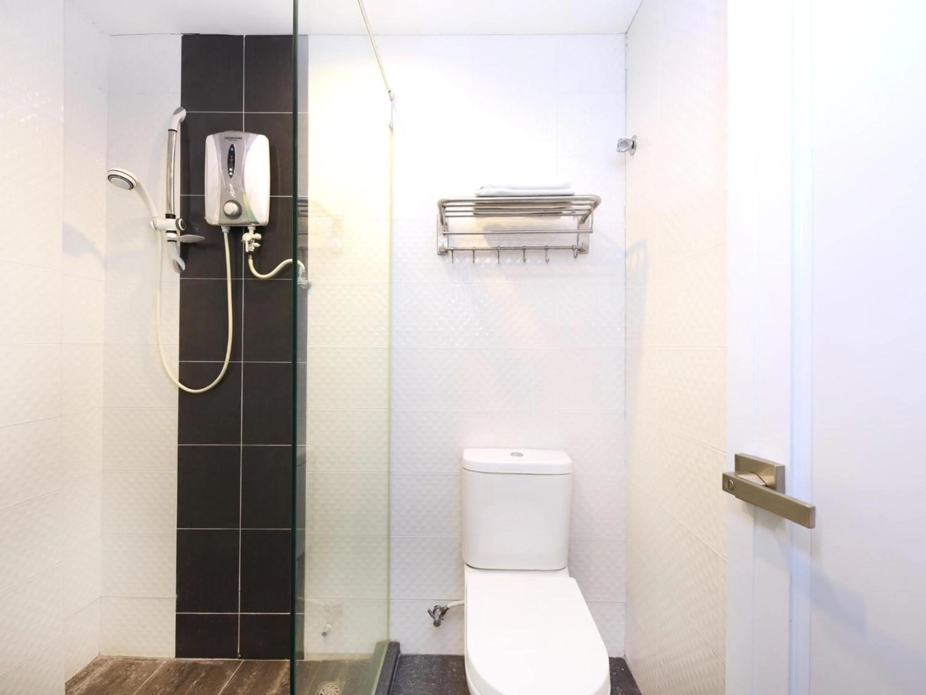 Bathroom in Hotel O Marvelton Hotel