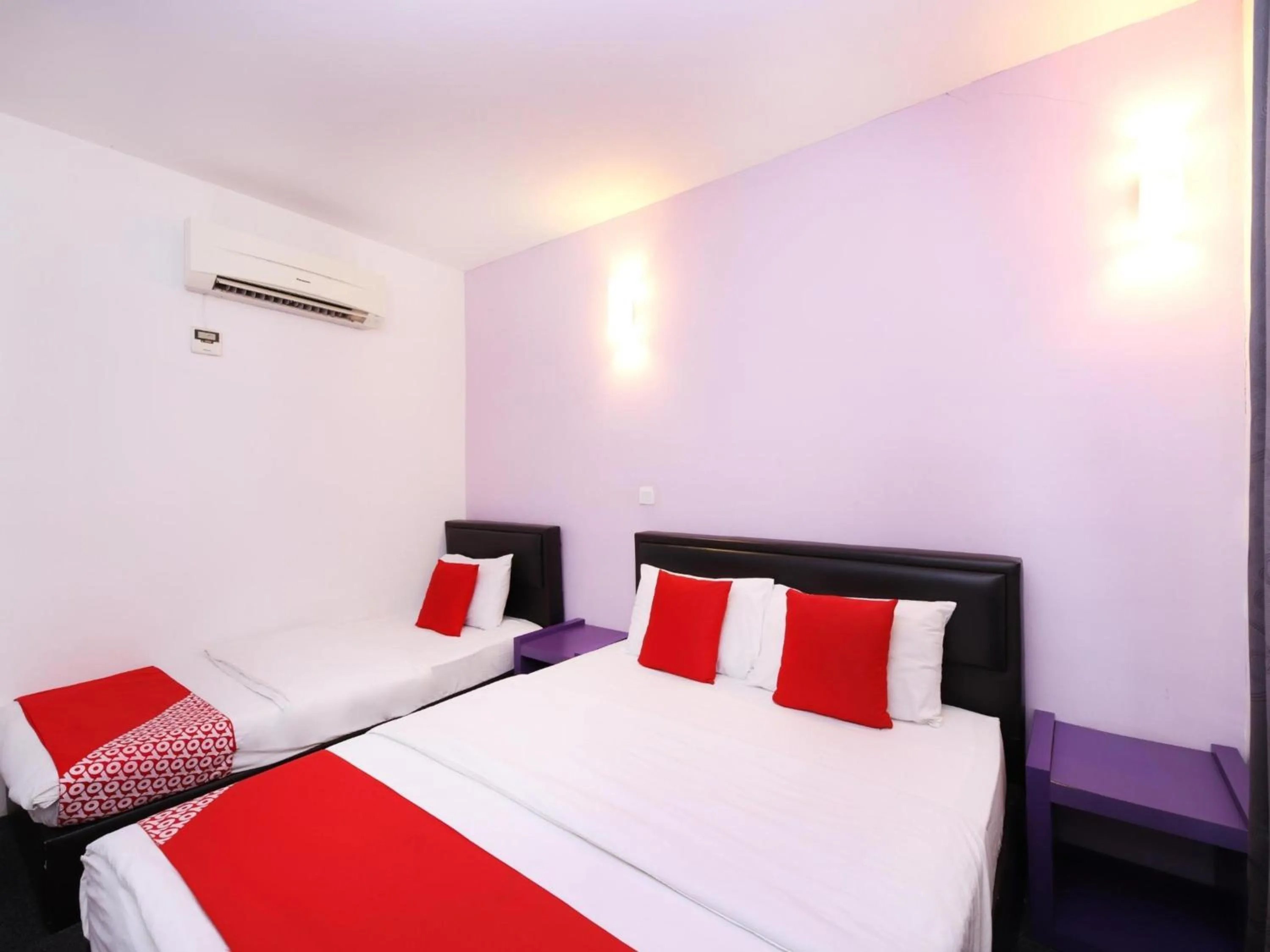 Photo of the whole room, Bed in Hotel O Marvelton Hotel