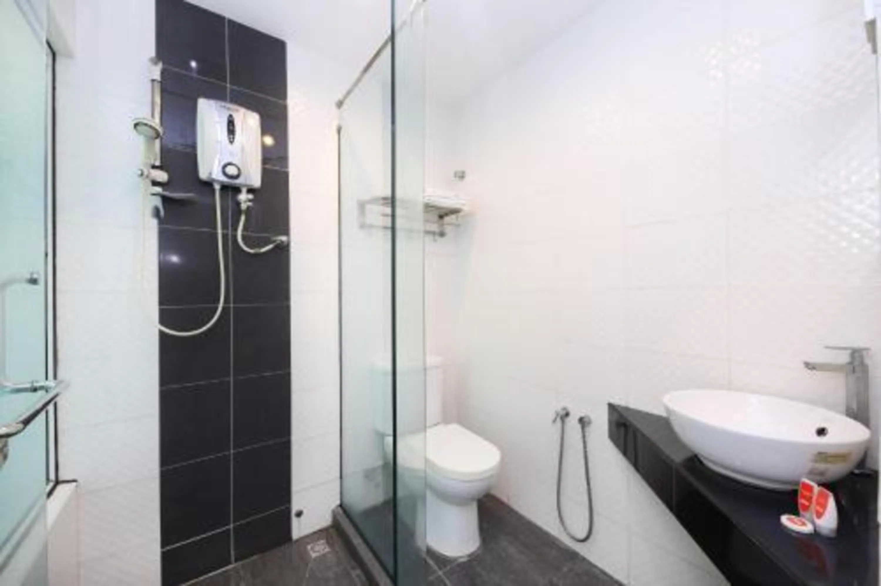 Bathroom in Hotel O Marvelton Hotel