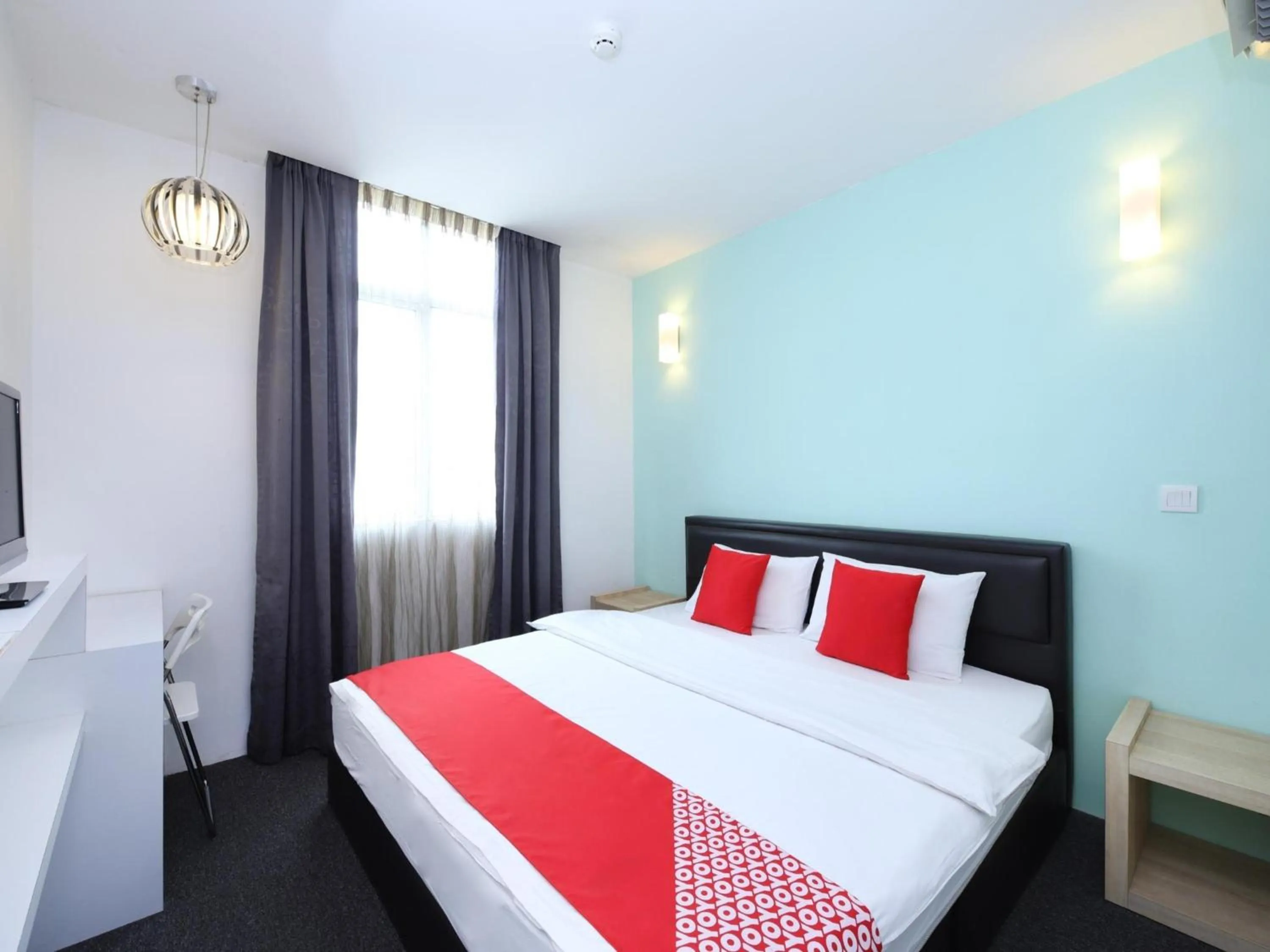 Photo of the whole room, Bed in Hotel O Marvelton Hotel