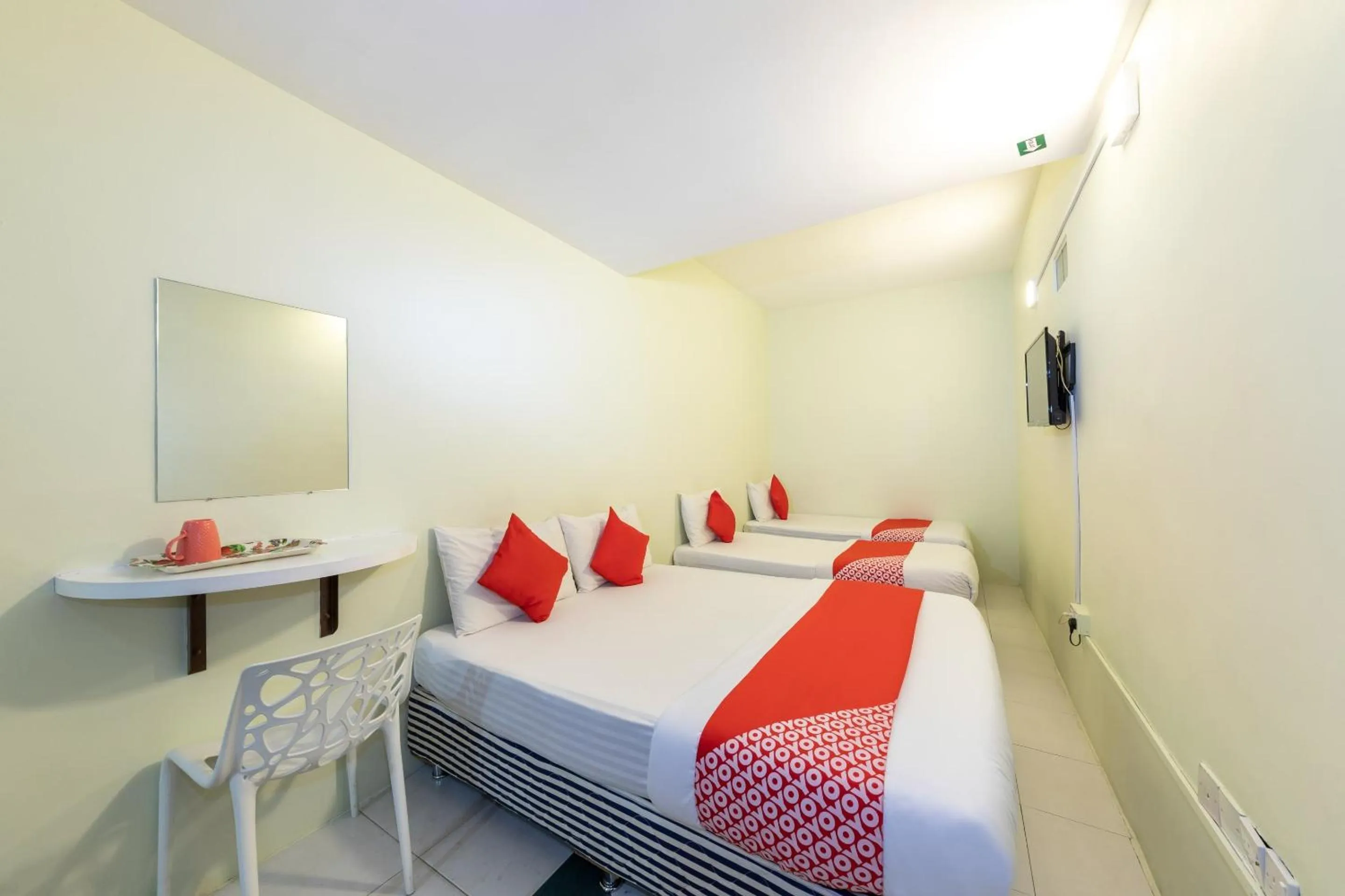 Bedroom, Bed in Hotel O My 7days Inn