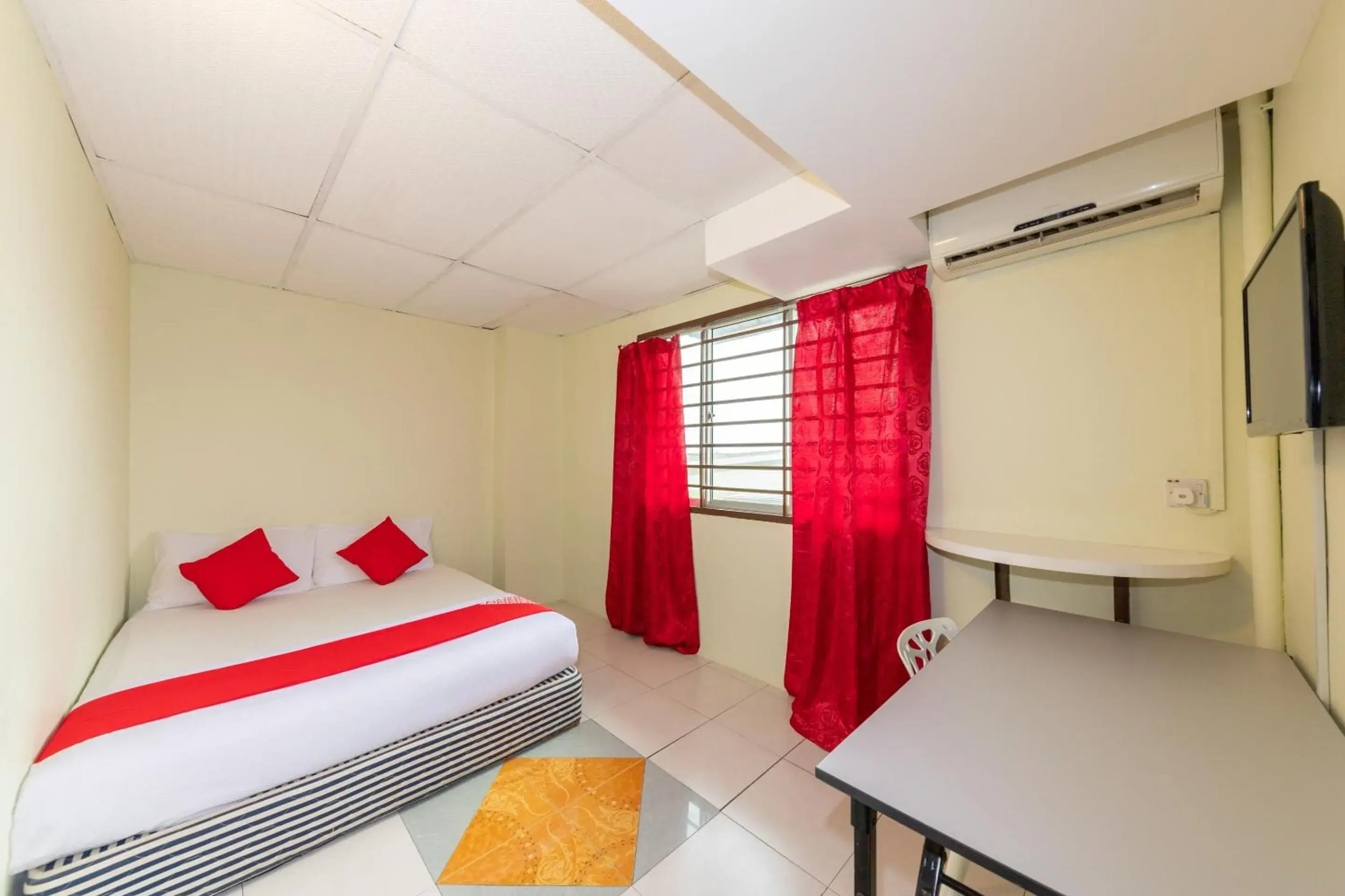 Deluxe Double Room in Super OYO 432 My 7days Inn Deluxe Double Room in Super OYO 432 My 7days Inn