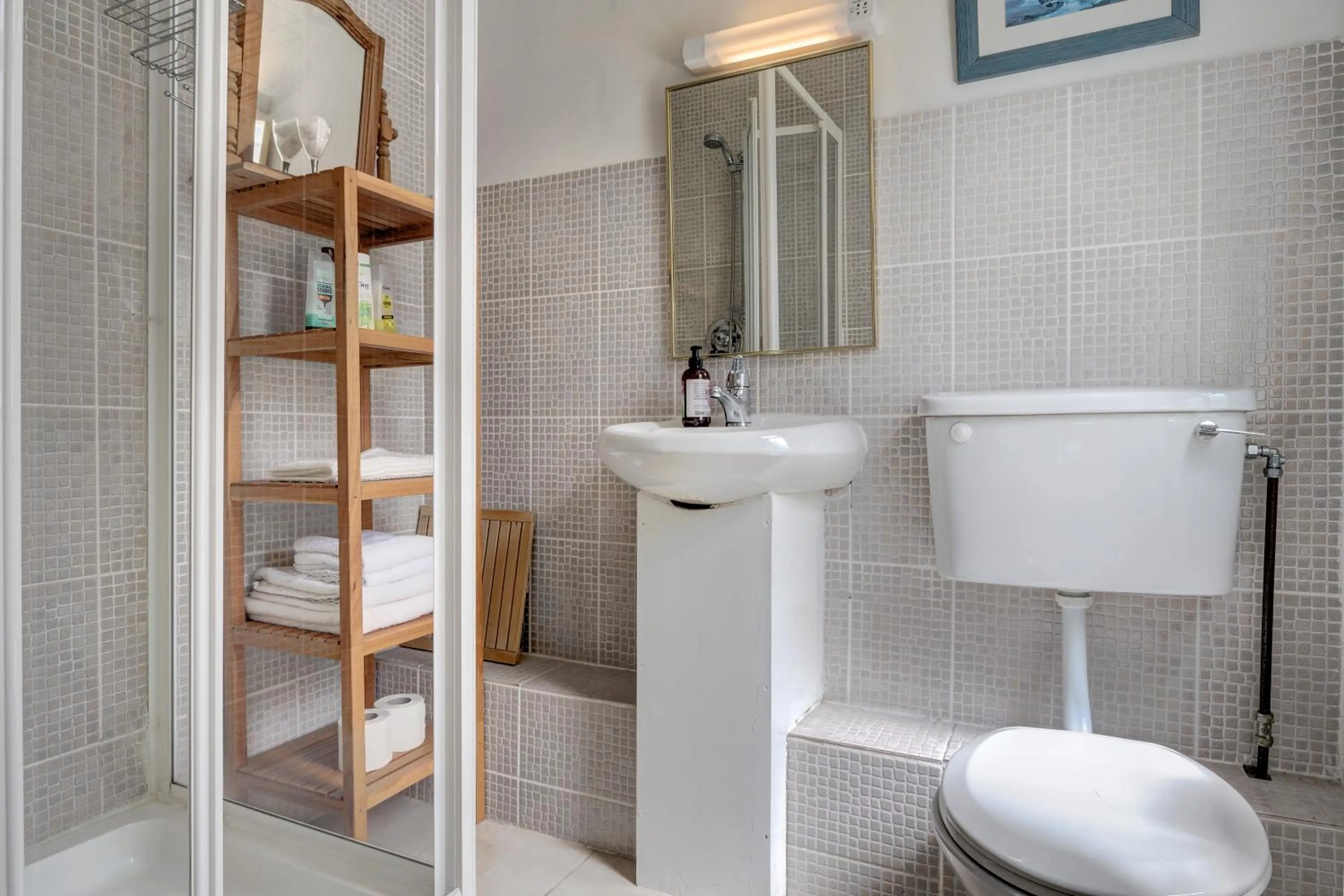 Bathroom in St. Aiden's Guesthouse