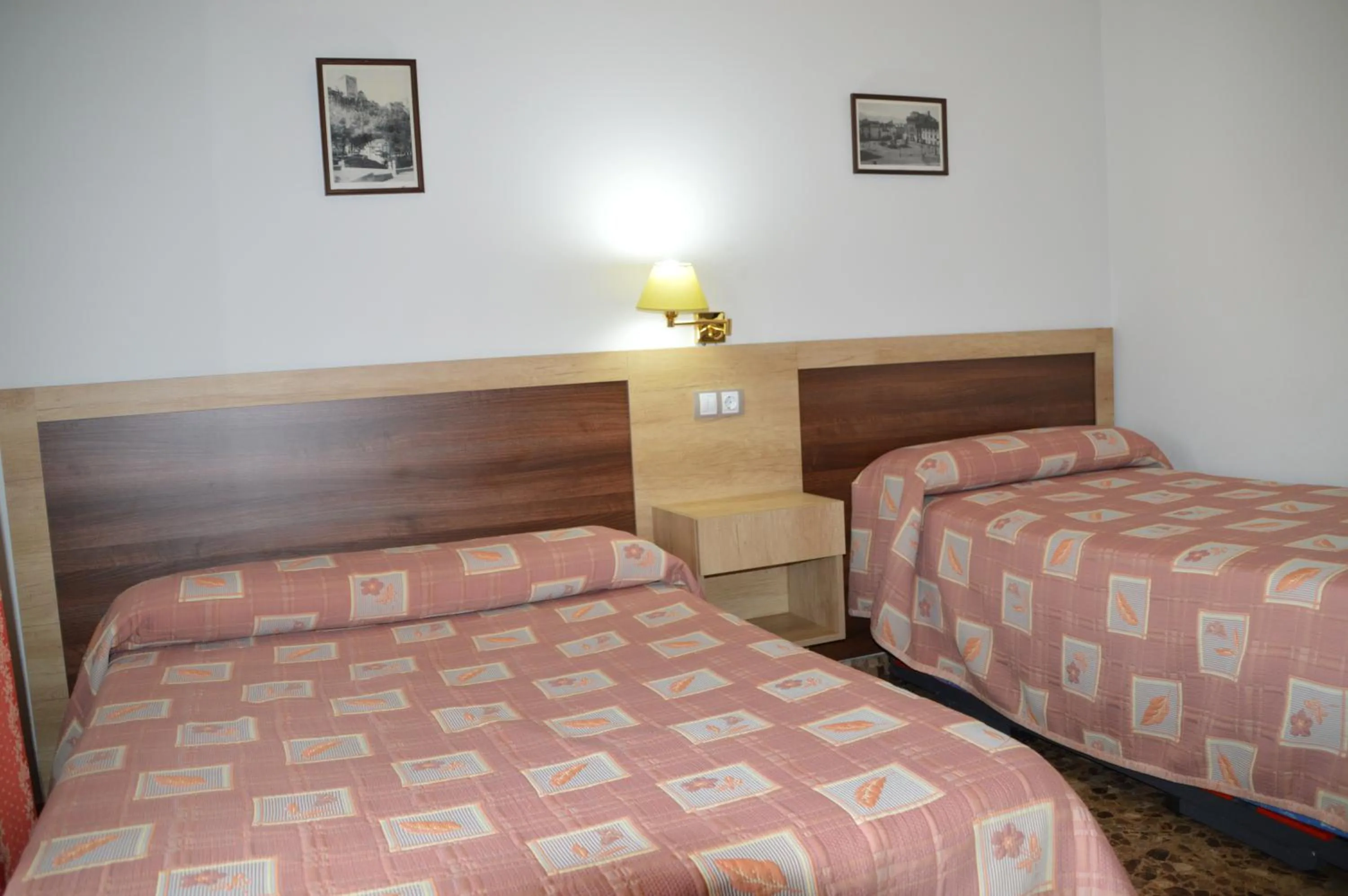 Decorative detail, Bed in LABELLA - Hostal Rural Restaurante