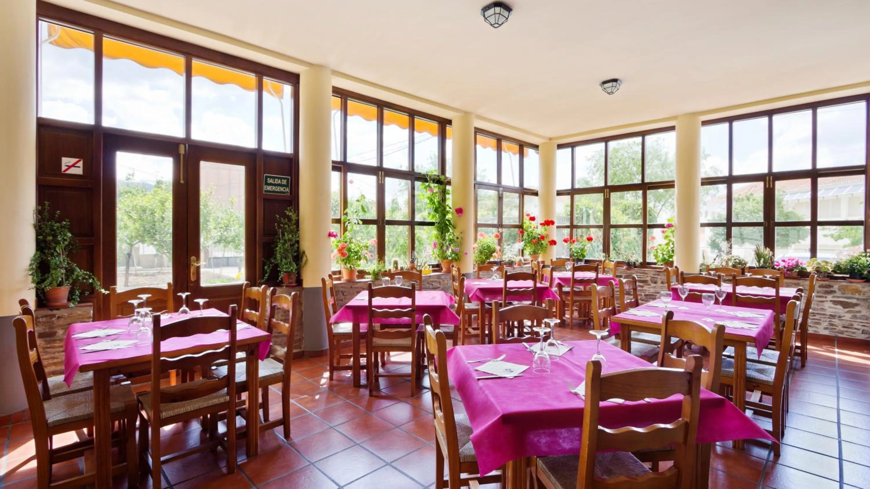 Restaurant/places to eat in LABELLA - Hostal Rural Restaurante