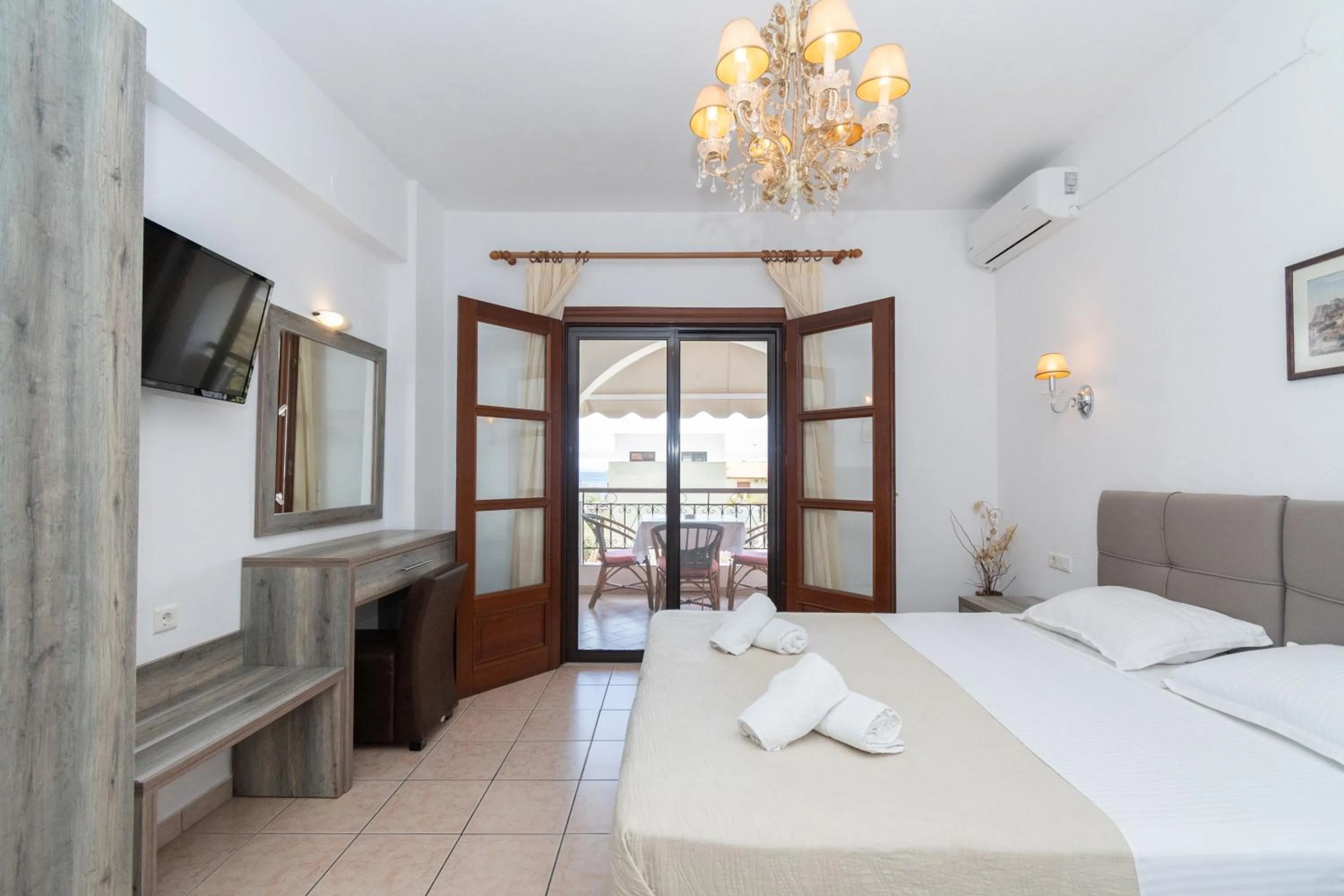 Photo of the whole room, Bed in Star Paradise Hotel