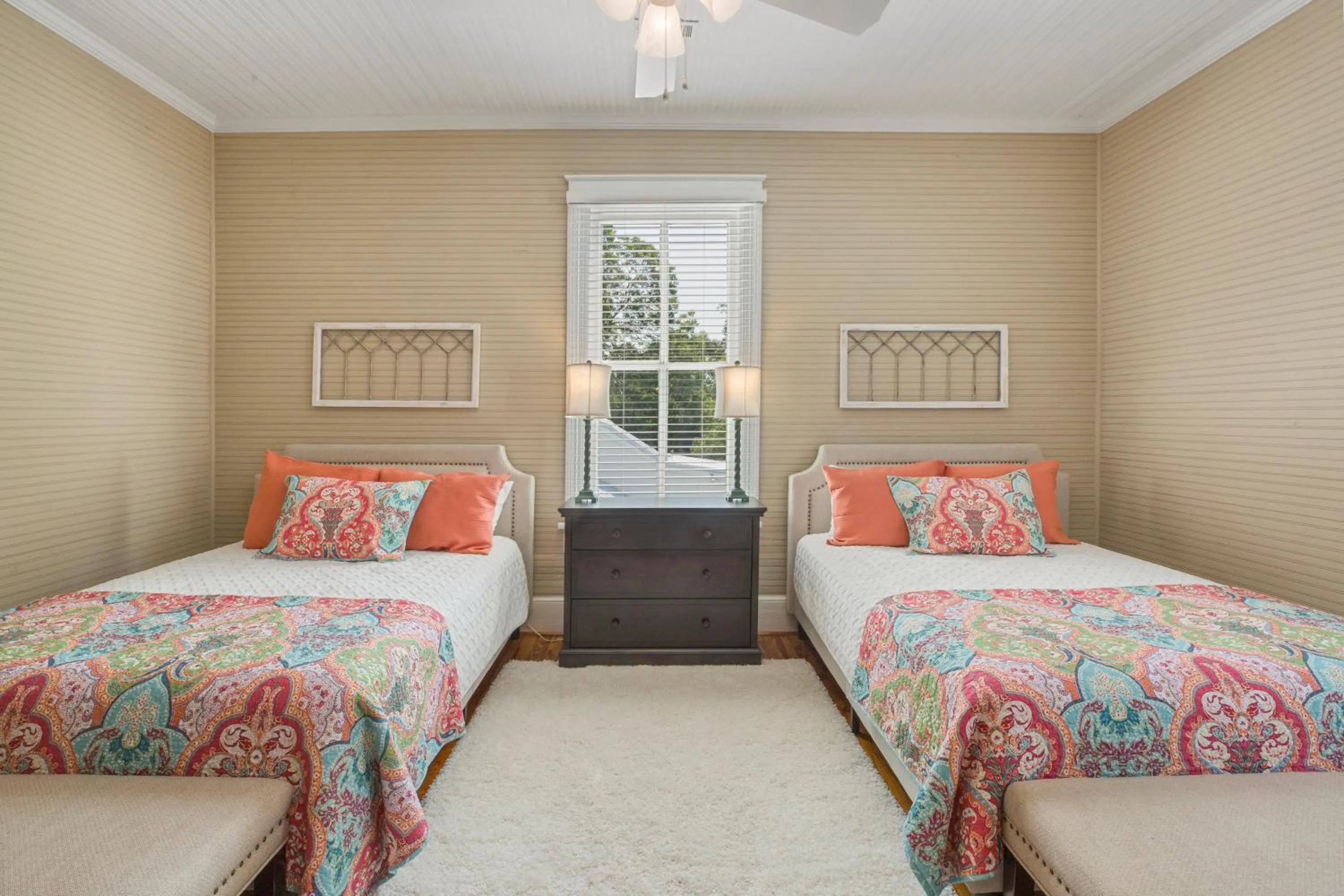 Property building, Bed in Liberty Hall Bed and Breakfast