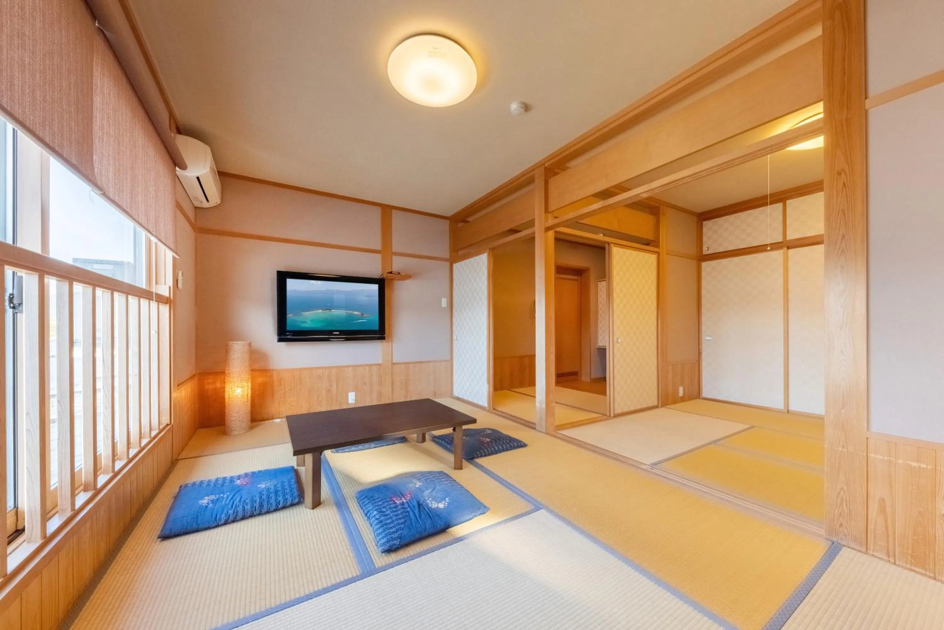 Photo of the whole room, Bed in Tsuruga Sazanami Resort Chobei