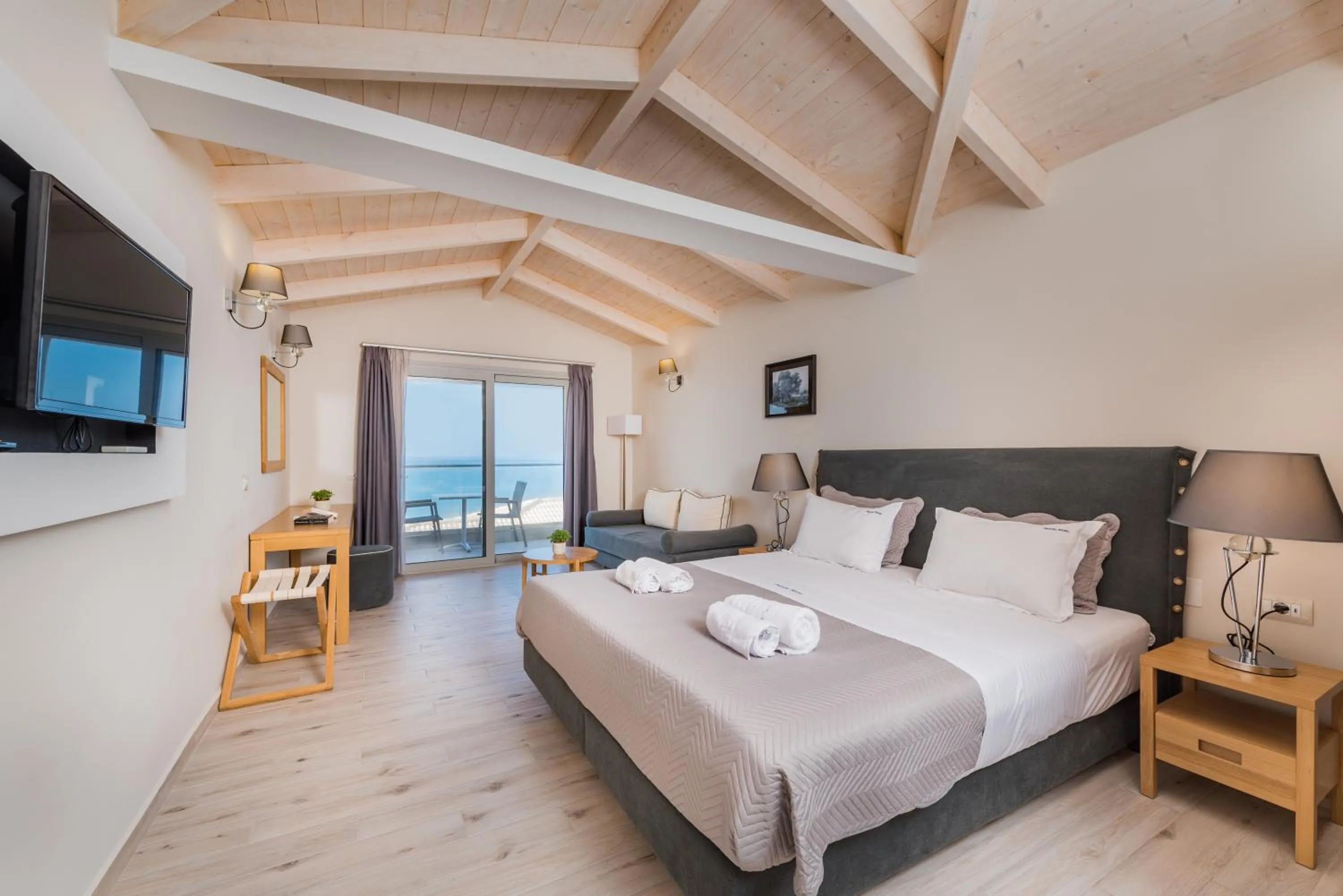 Photo of the whole room, Bed in Crystal Beach Hotel