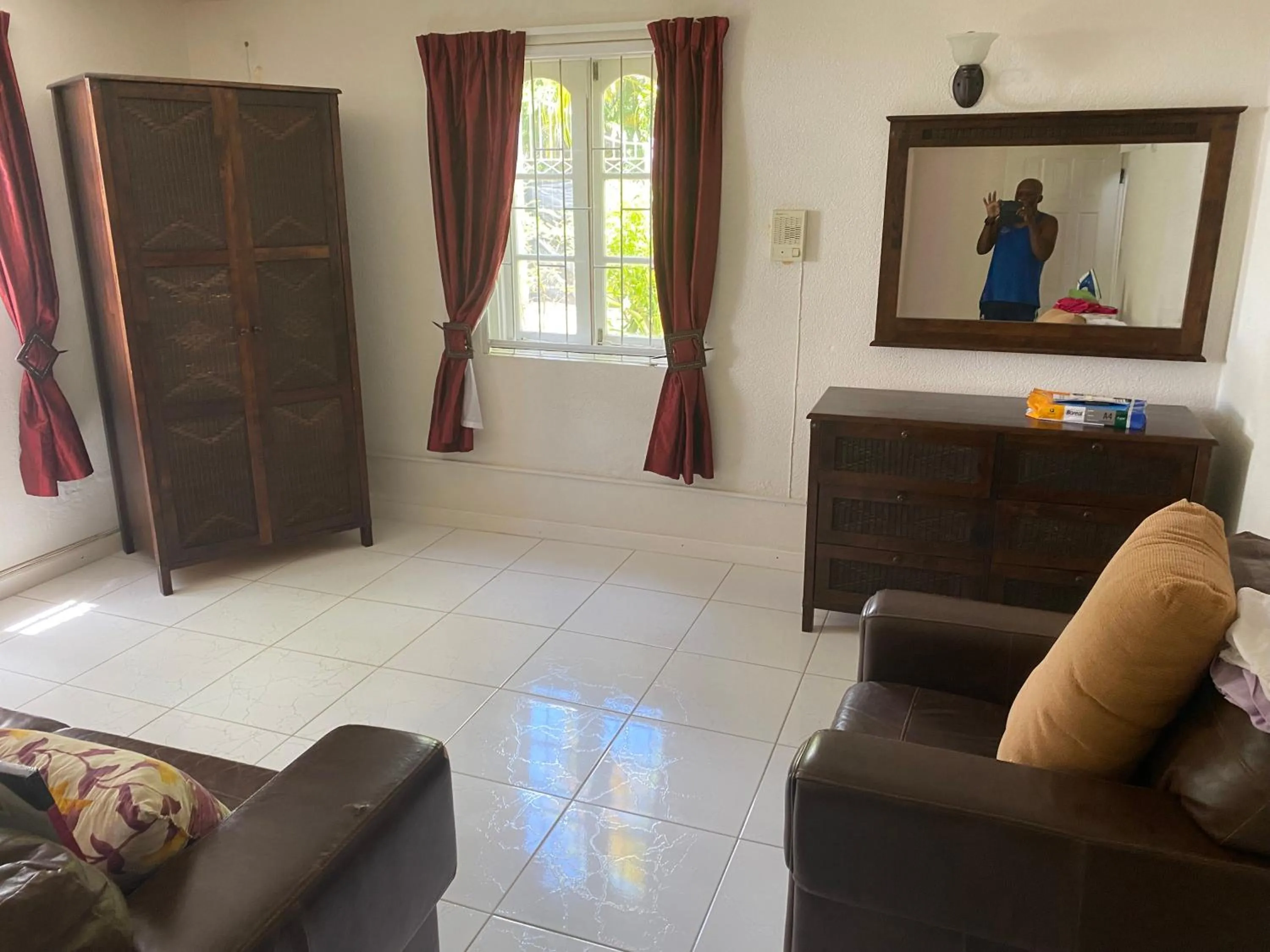 Seating area in Spacious White House Villa 1 minute to sandy beaches