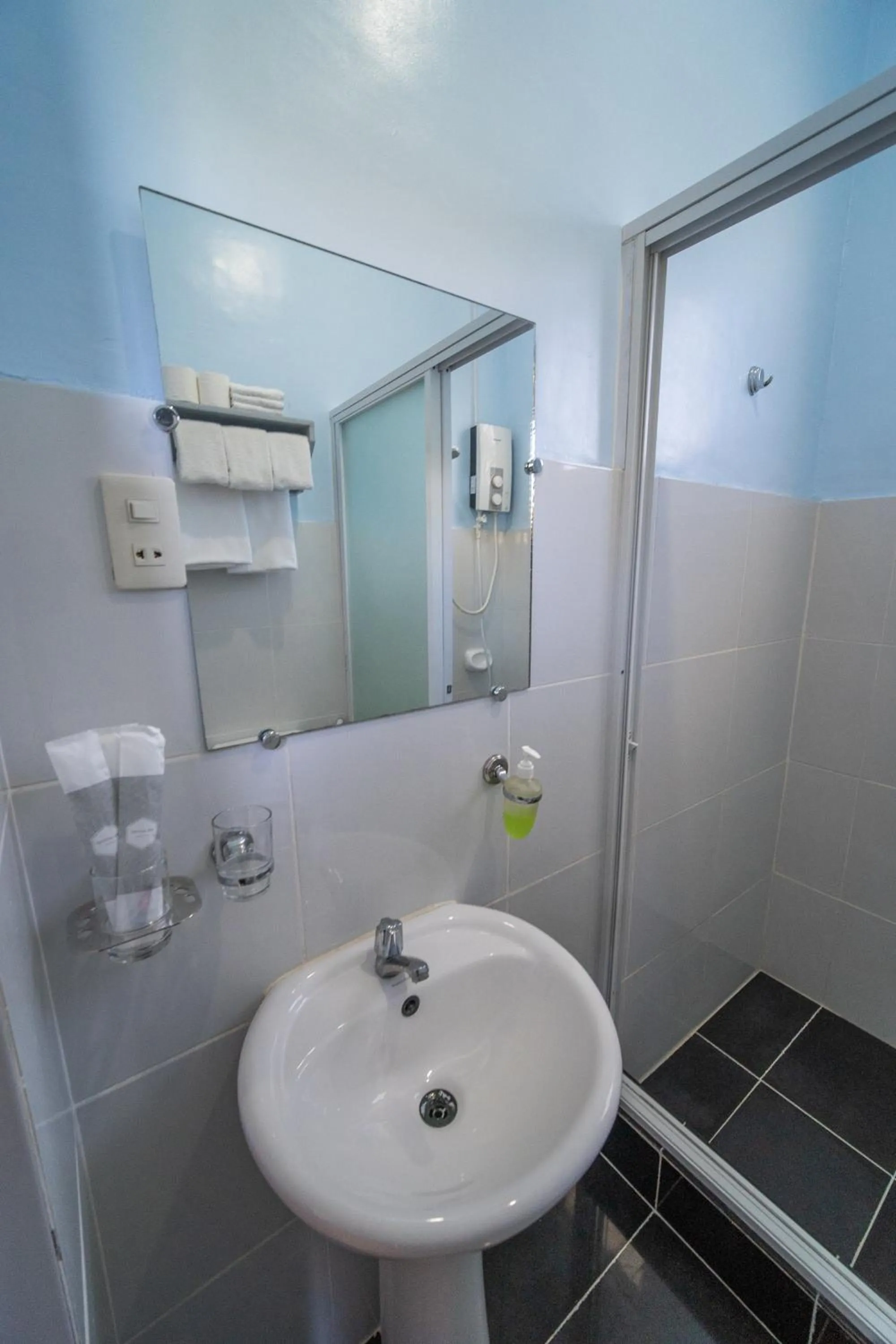 Shower in SMAK's Hotel