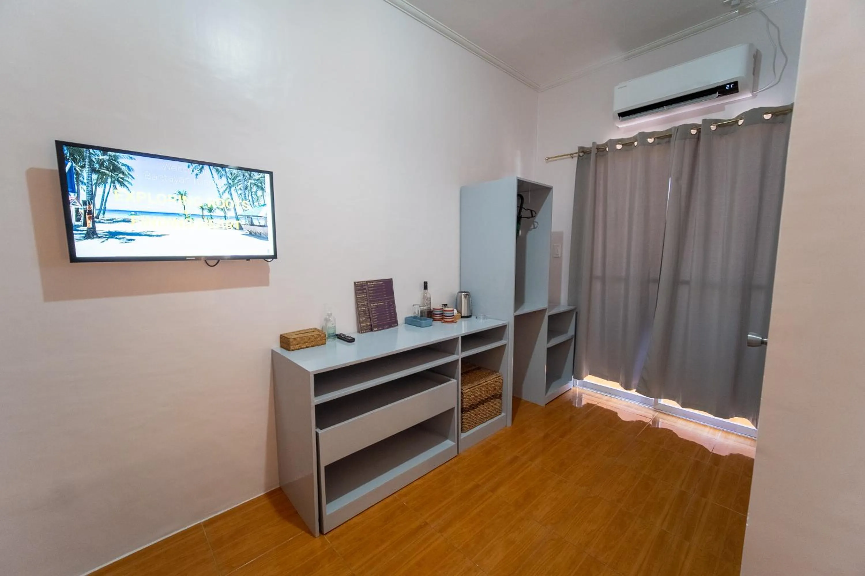 TV and multimedia in SMAK's Hotel