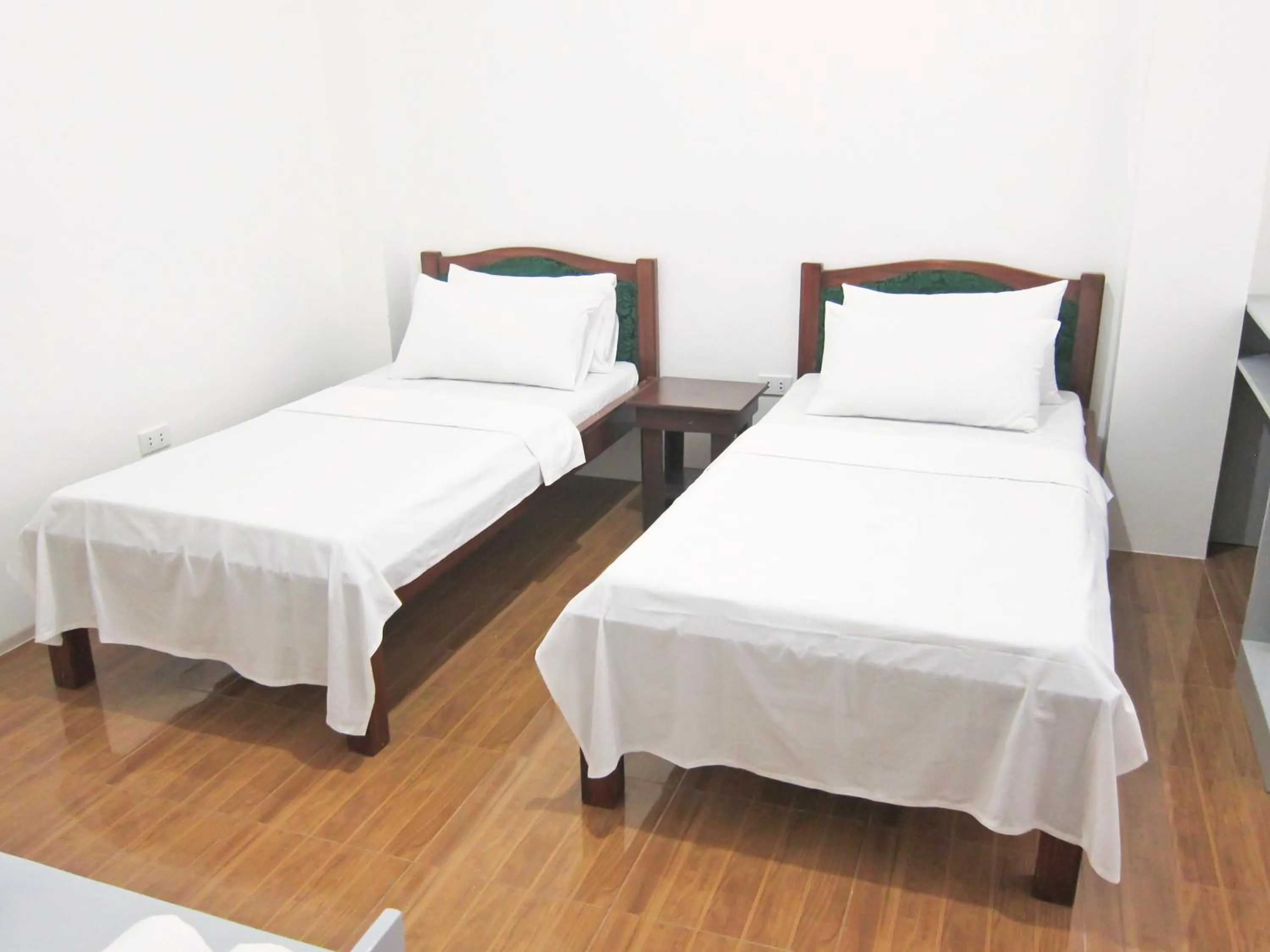 Photo of the whole room, Bed in SMAK's Hotel