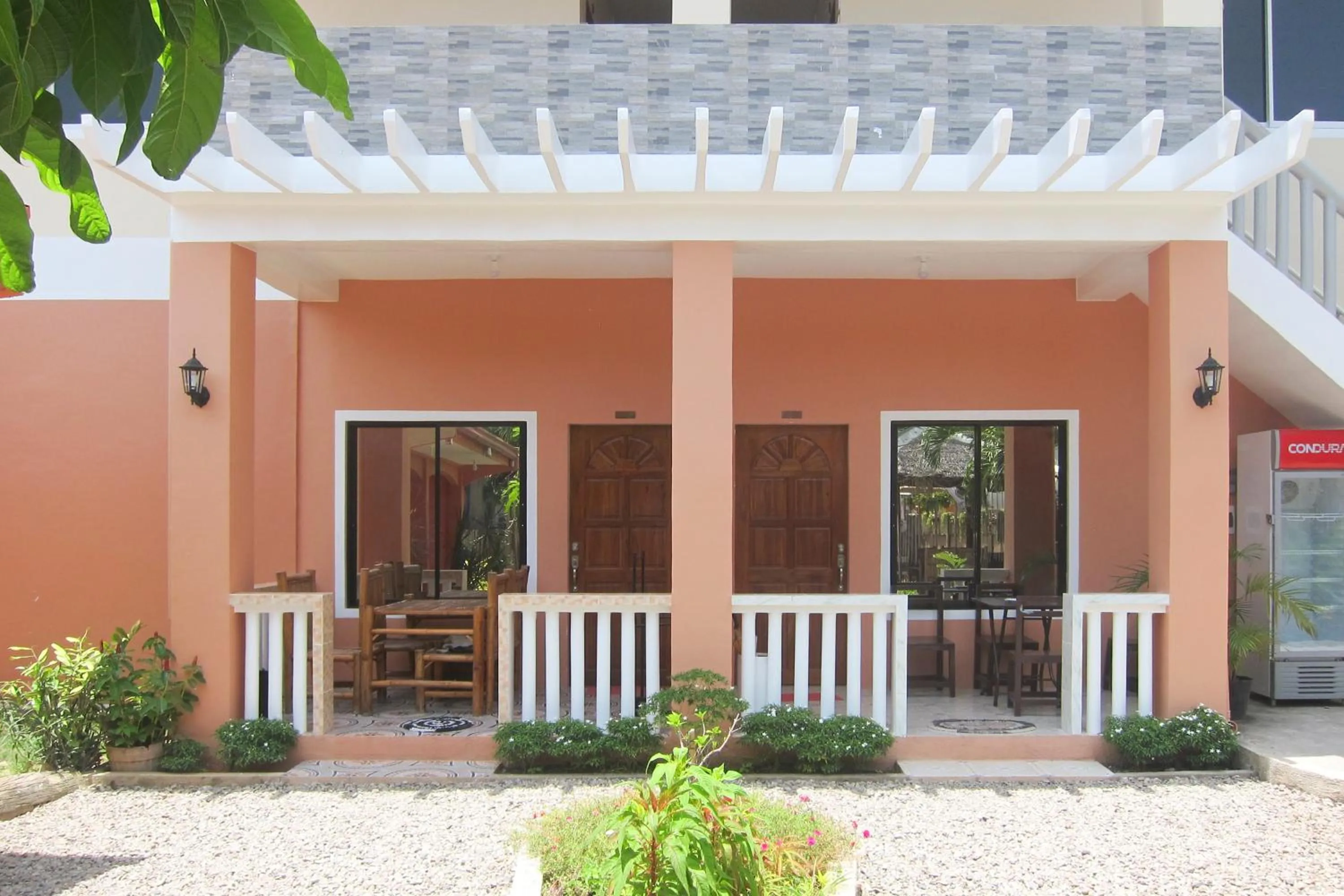 Patio in SMAK's Hotel