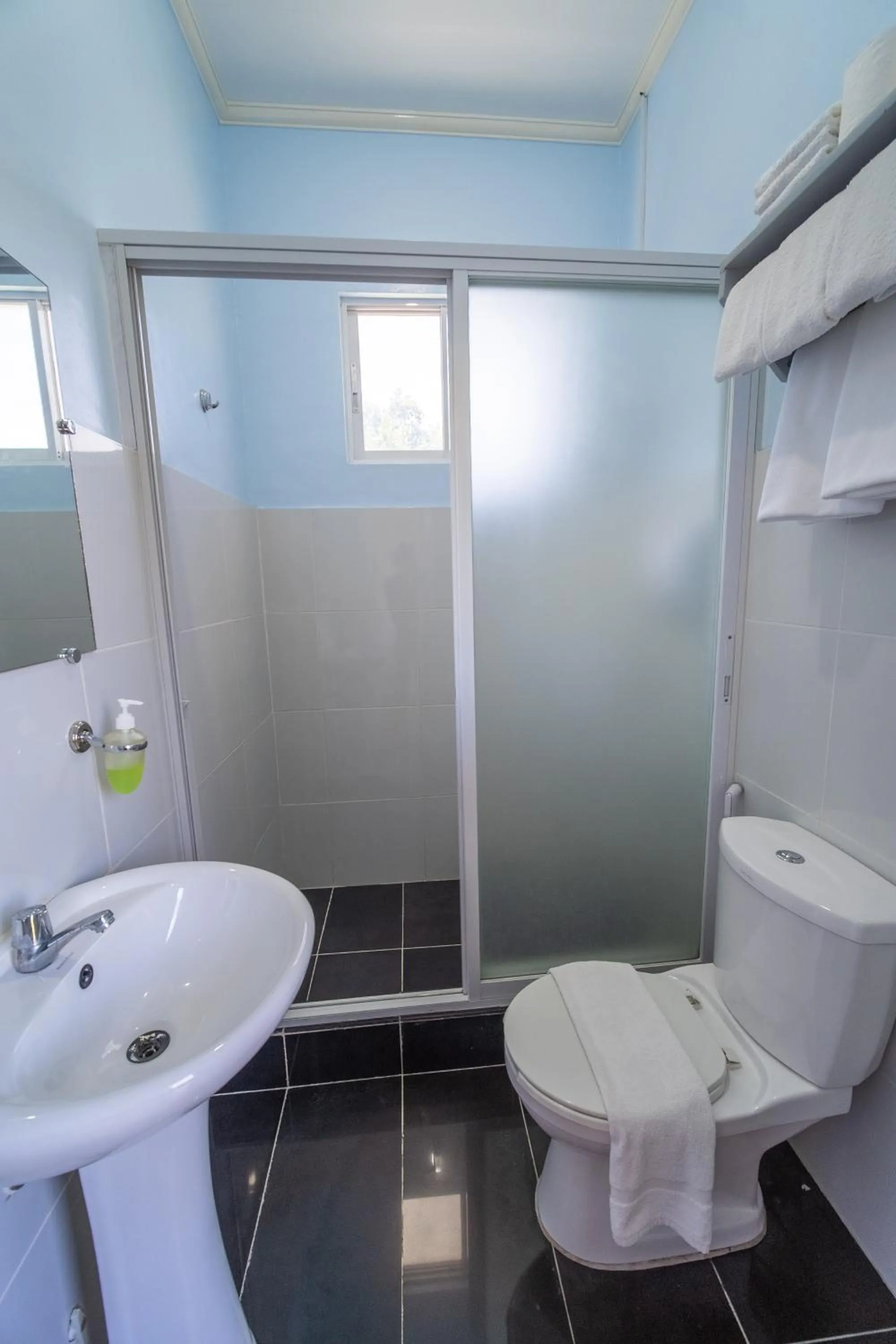 Shower in SMAK's Hotel