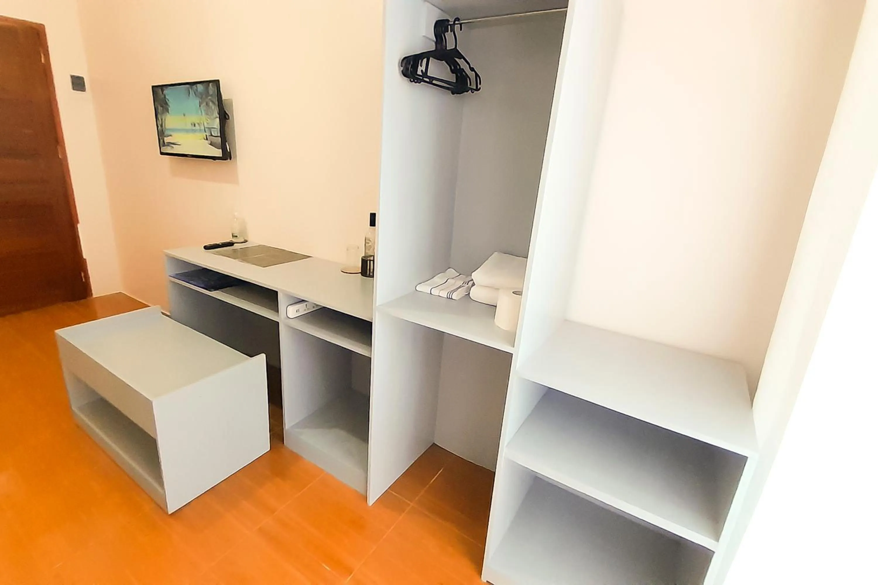 Coffee/tea facilities in SMAK's Hotel