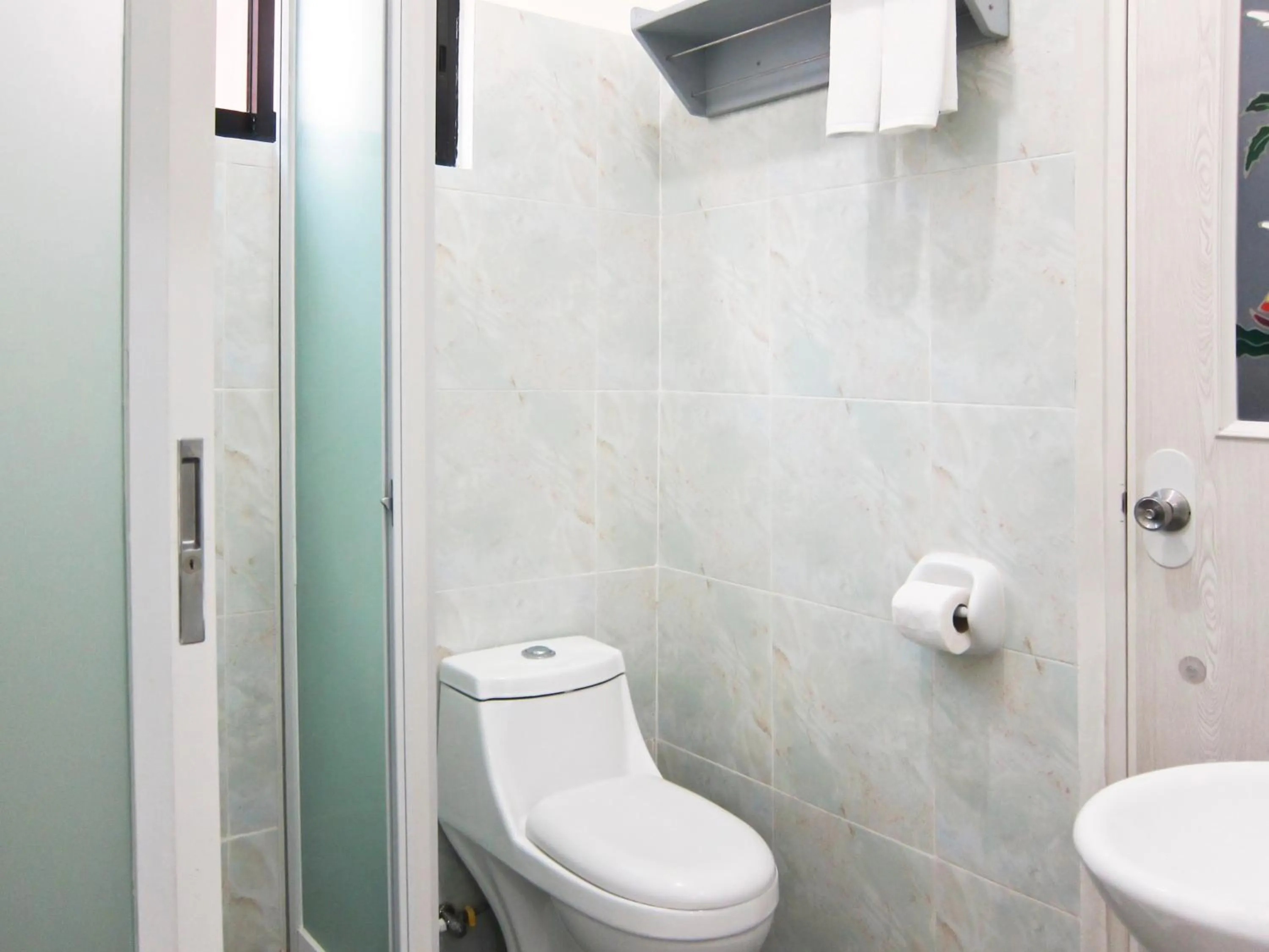 Shower in SMAK's Hotel