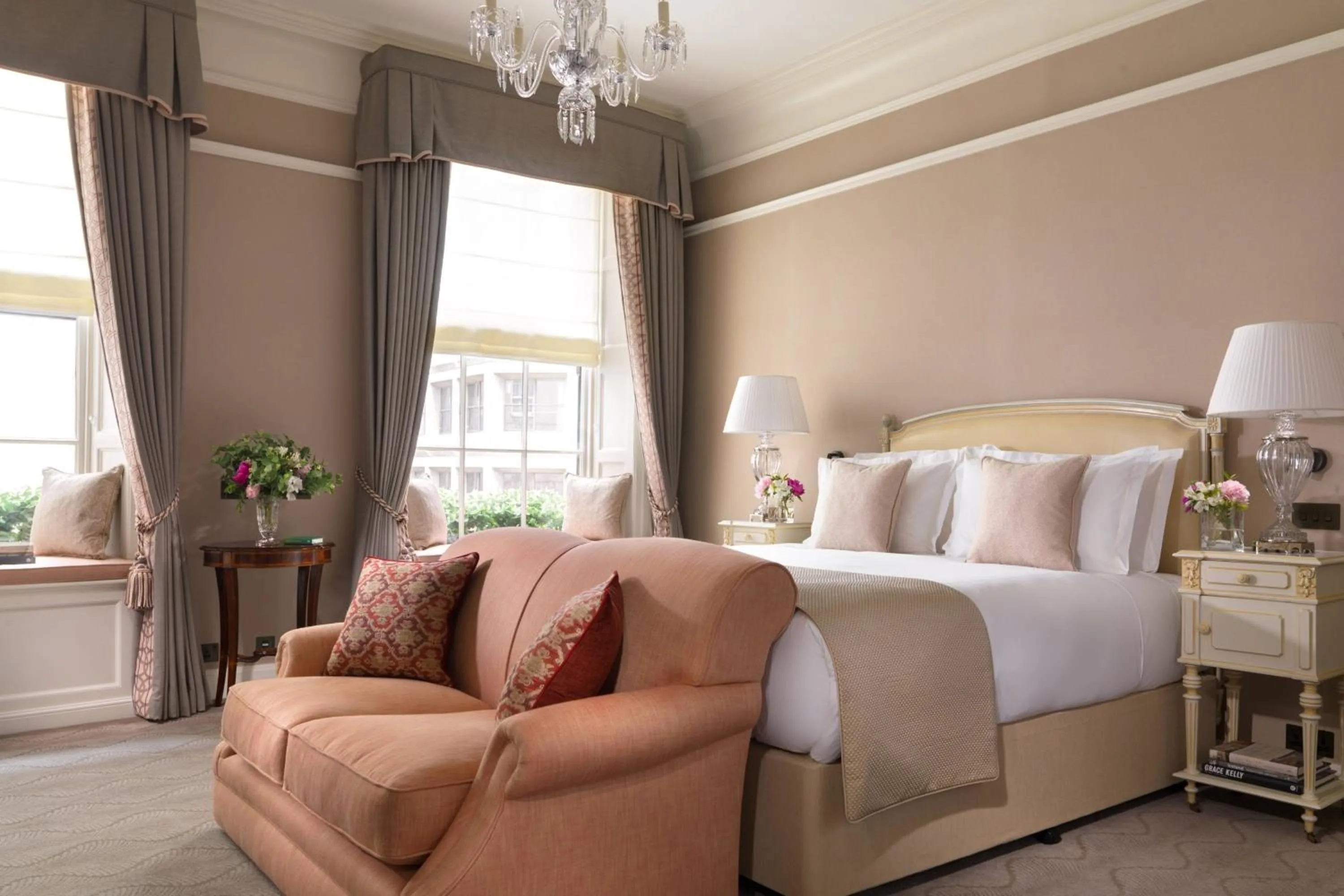 Bedroom, Bed in The Shelbourne, Autograph Collection