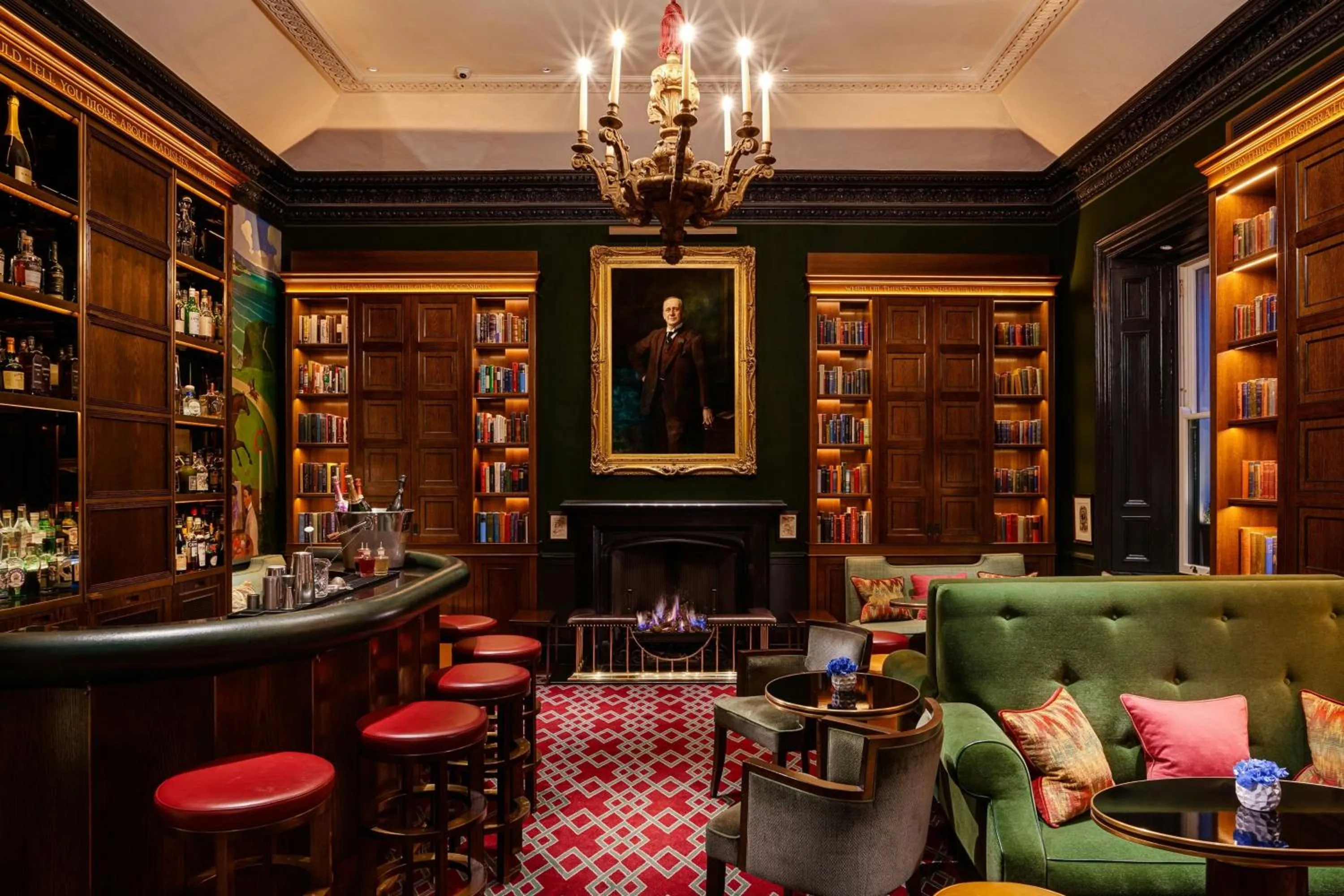 Lounge or bar in The Shelbourne, Autograph Collection