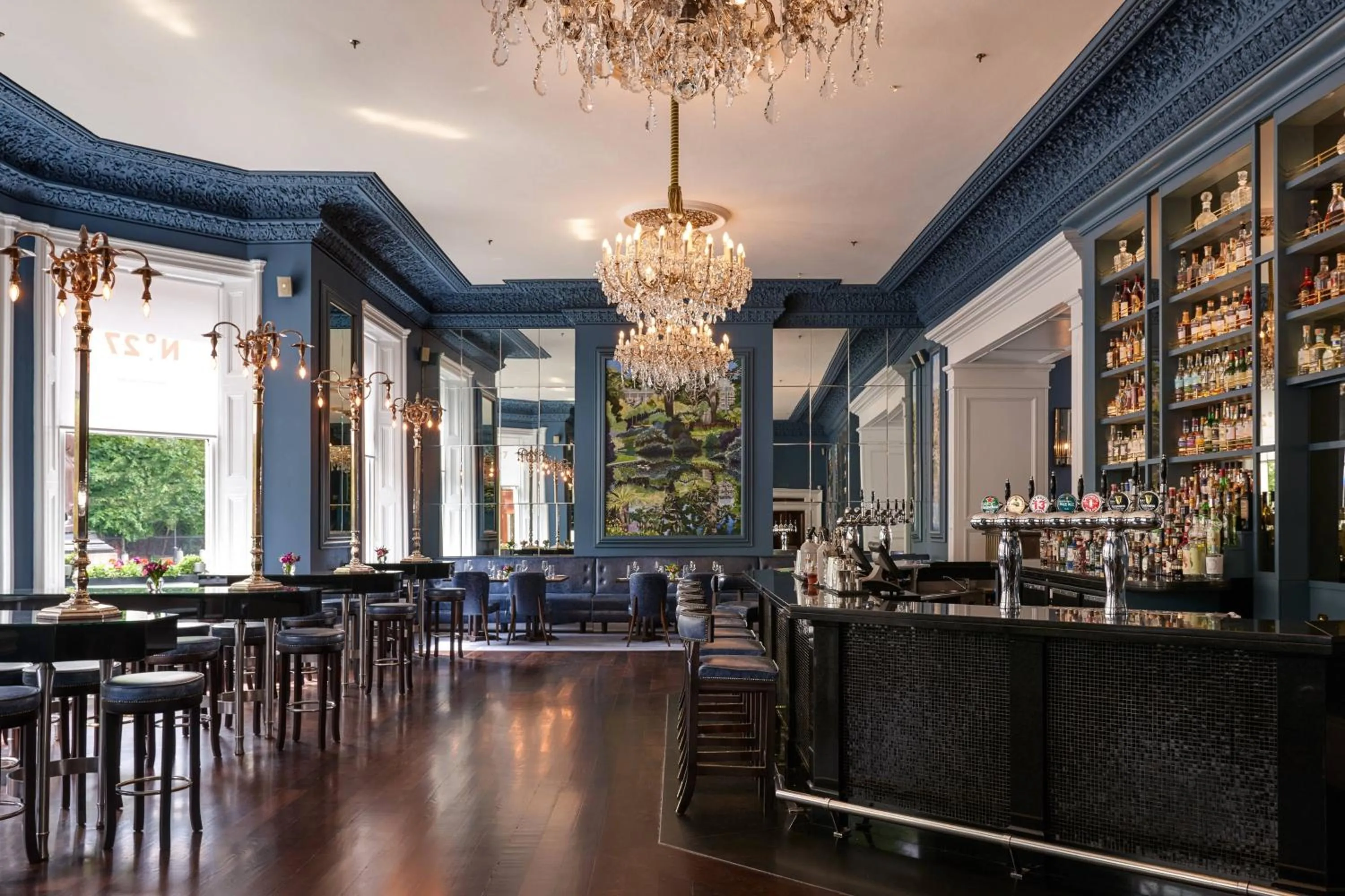 Lounge or bar in The Shelbourne, Autograph Collection