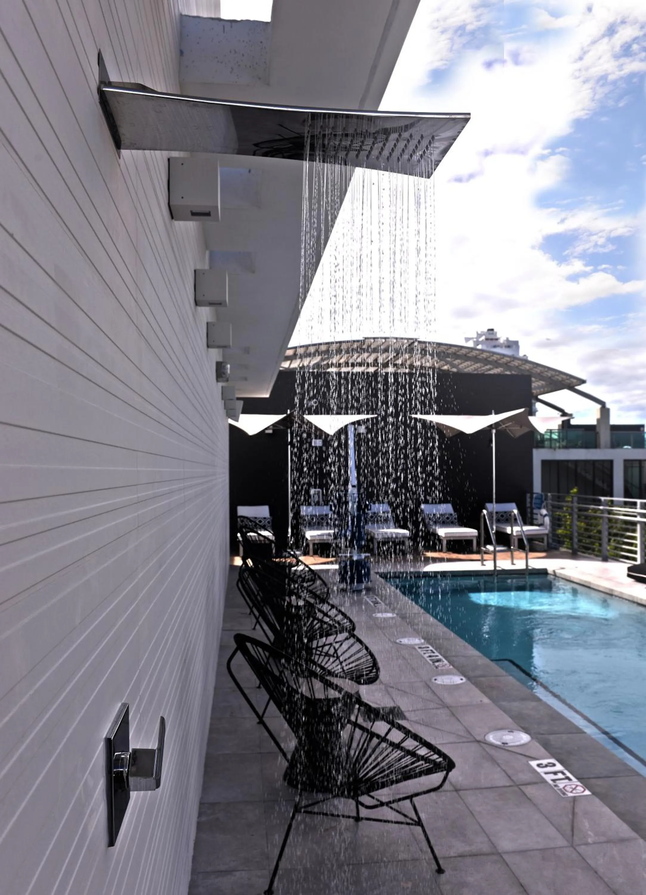Swimming pool in 6080 Design Hotel by Eskape Collection