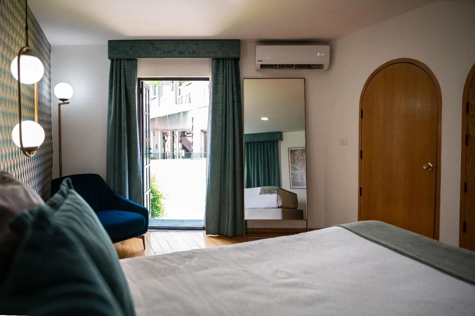 Balcony/Terrace, Bed in Hotel Roma 191