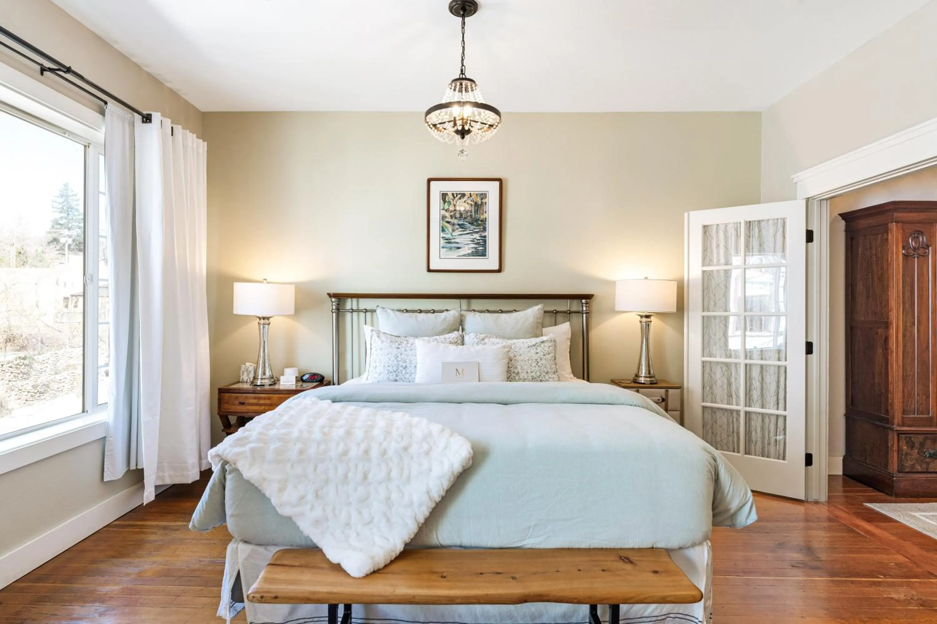 Bed in Mossbrae Hotel