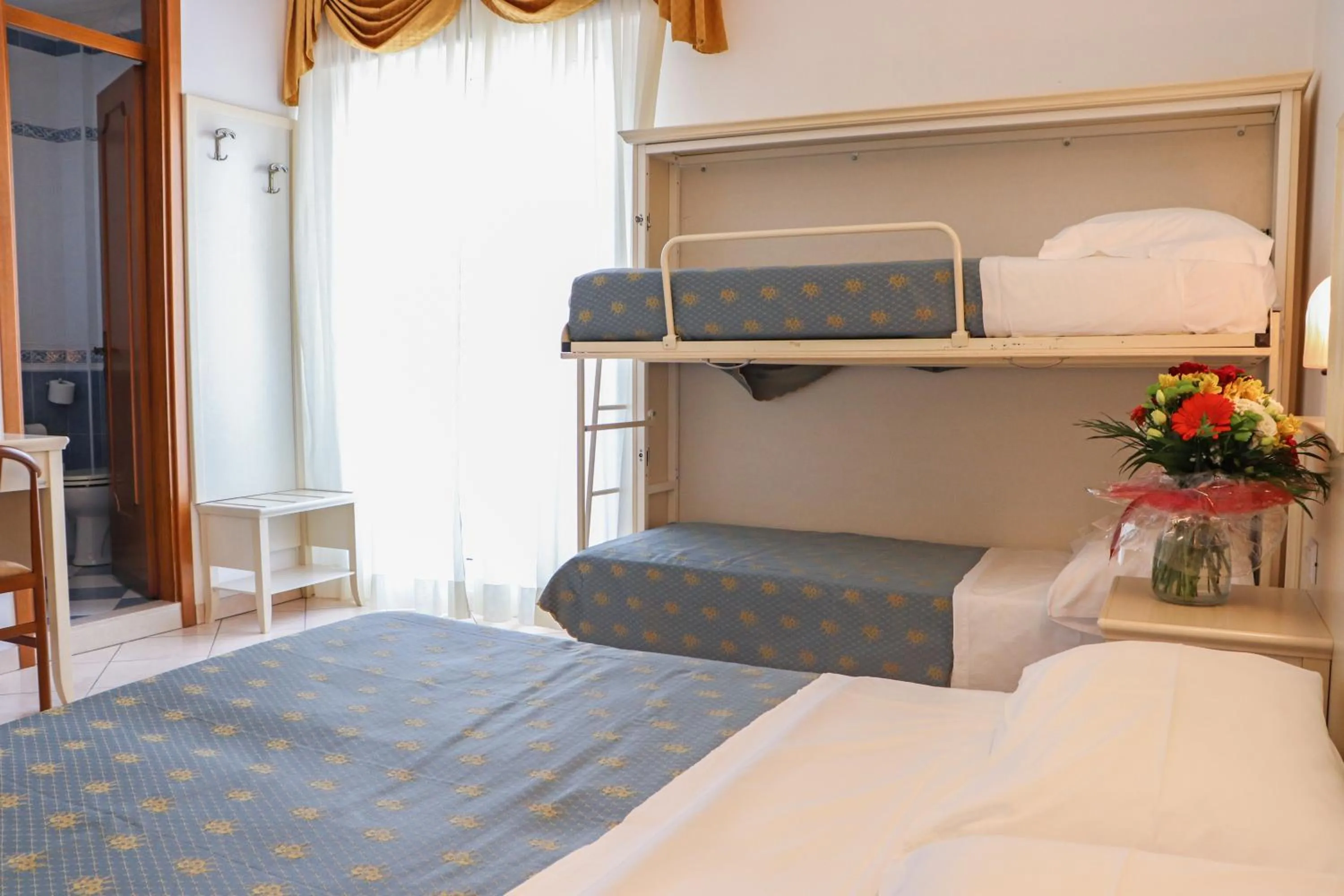 Photo of the whole room, Bed in Hotel Principe