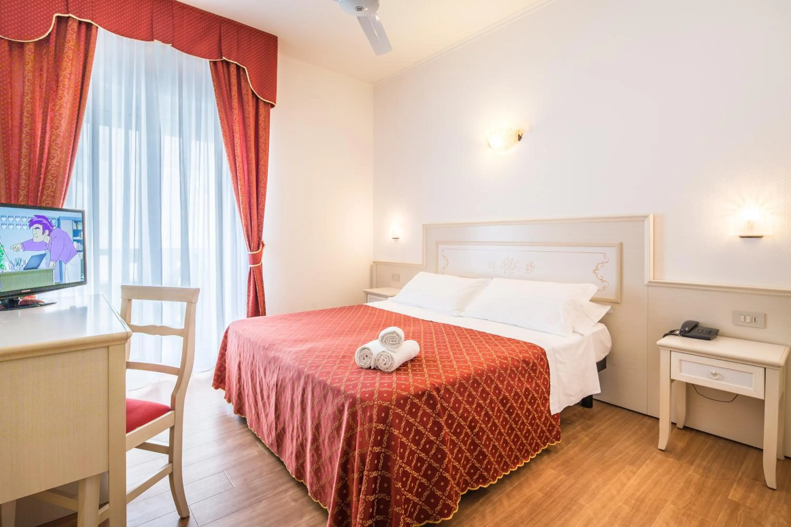 Photo of the whole room, Bed in Hotel Principe