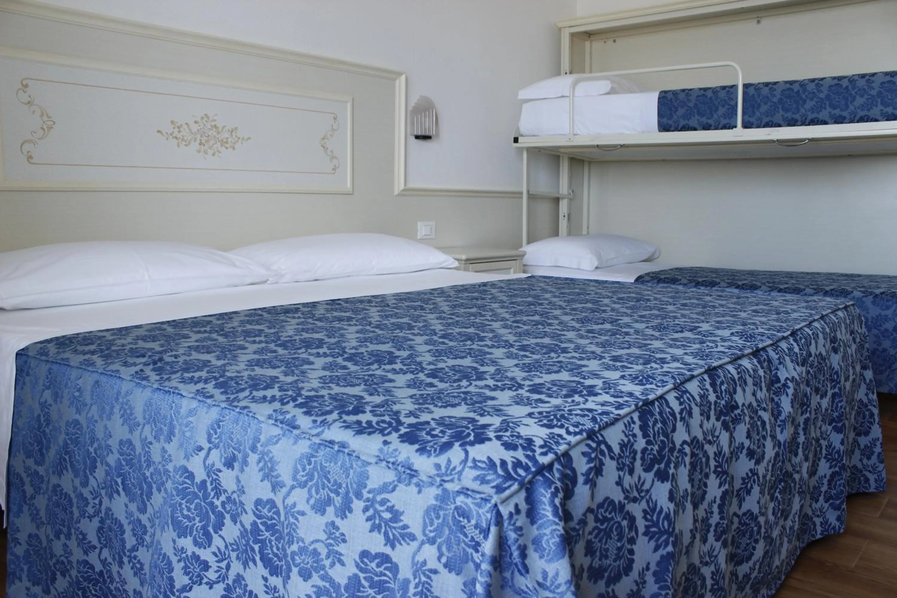 Photo of the whole room, Bed in Hotel Principe