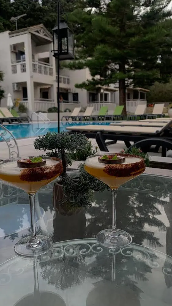 Restaurant/places to eat in Trianon Studios