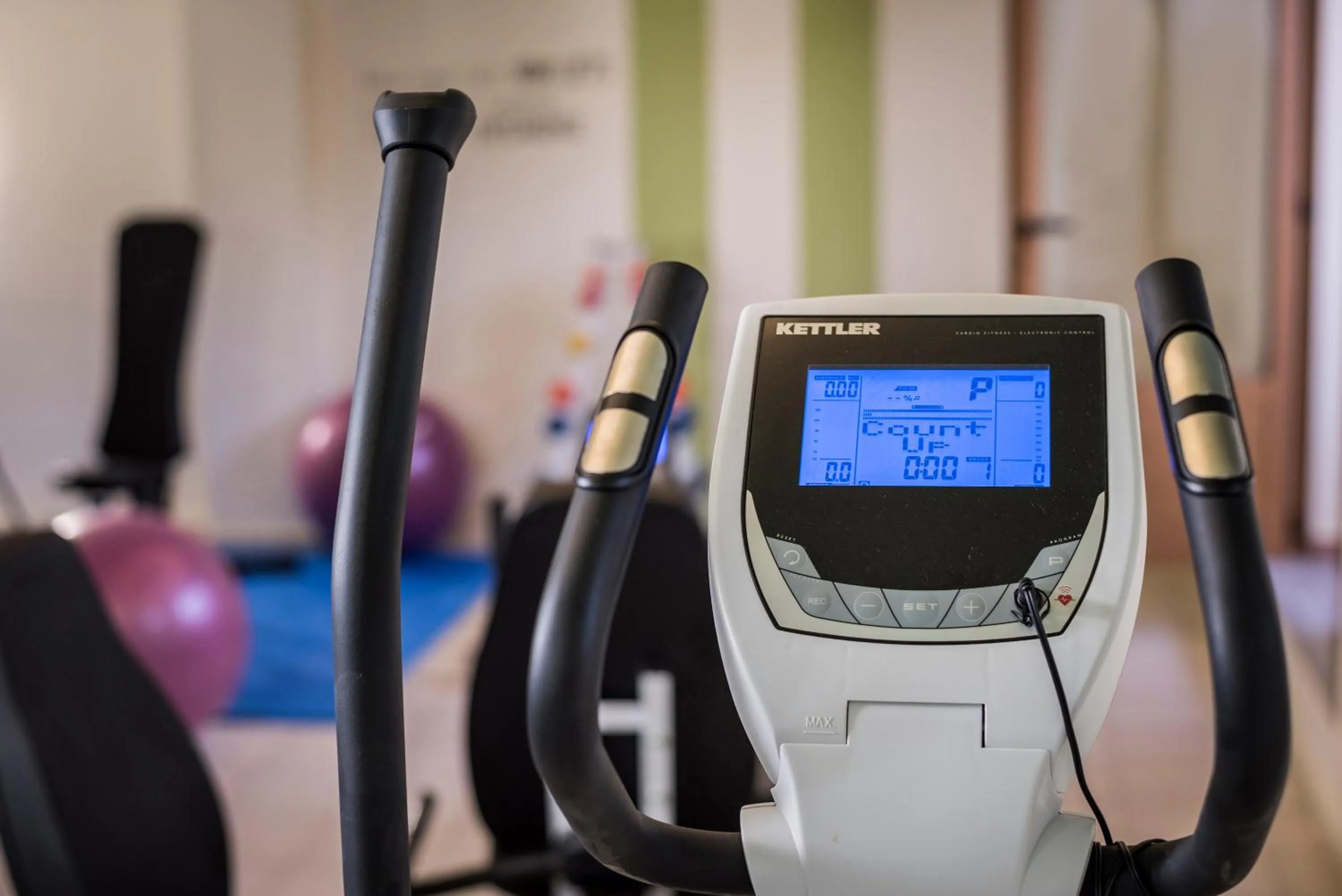 Fitness centre/facilities in Oscar Suites & Village